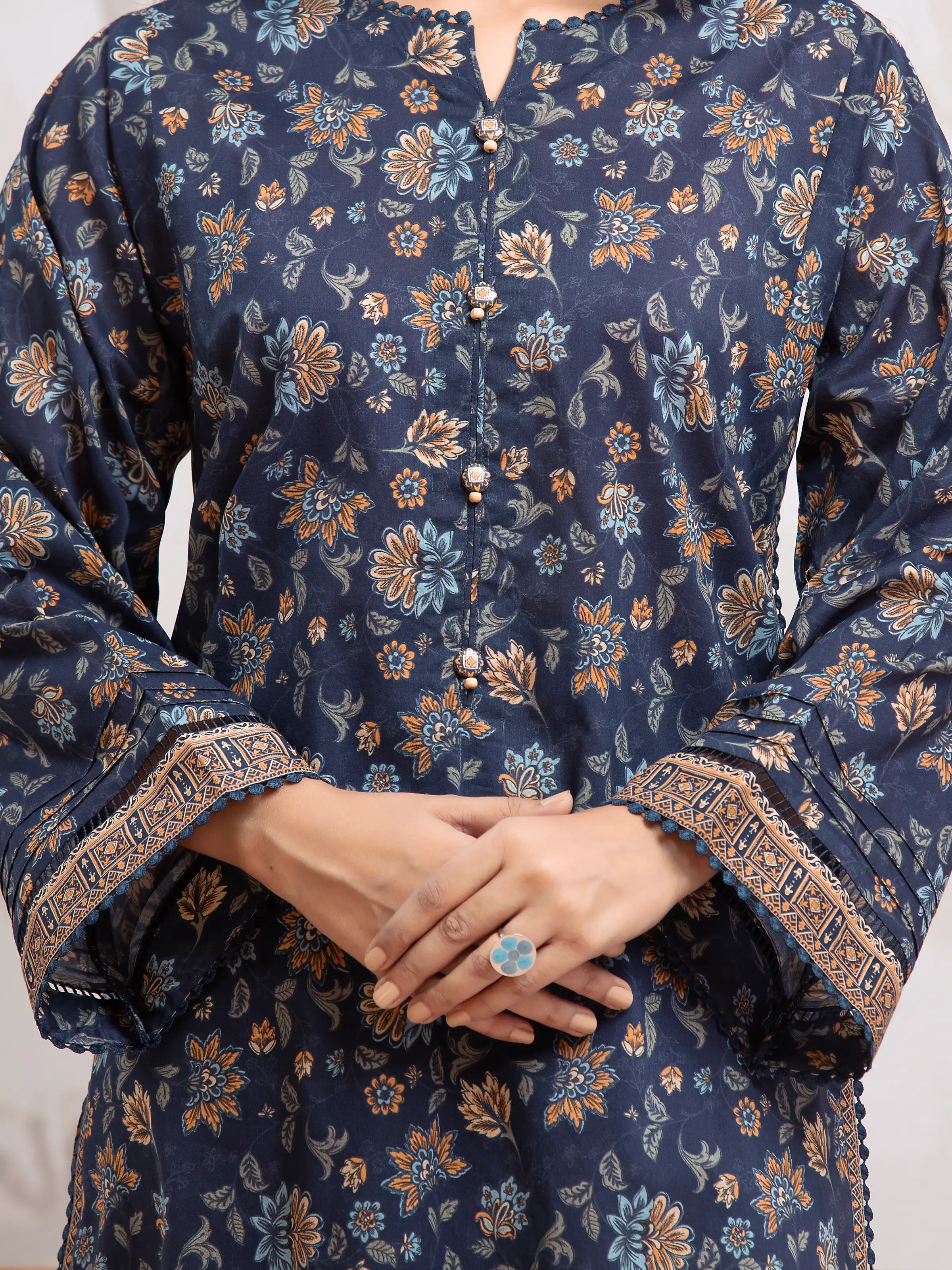 Unstitched Printed Khaddar Suit - EWU24A3-29596-3P - Image 4