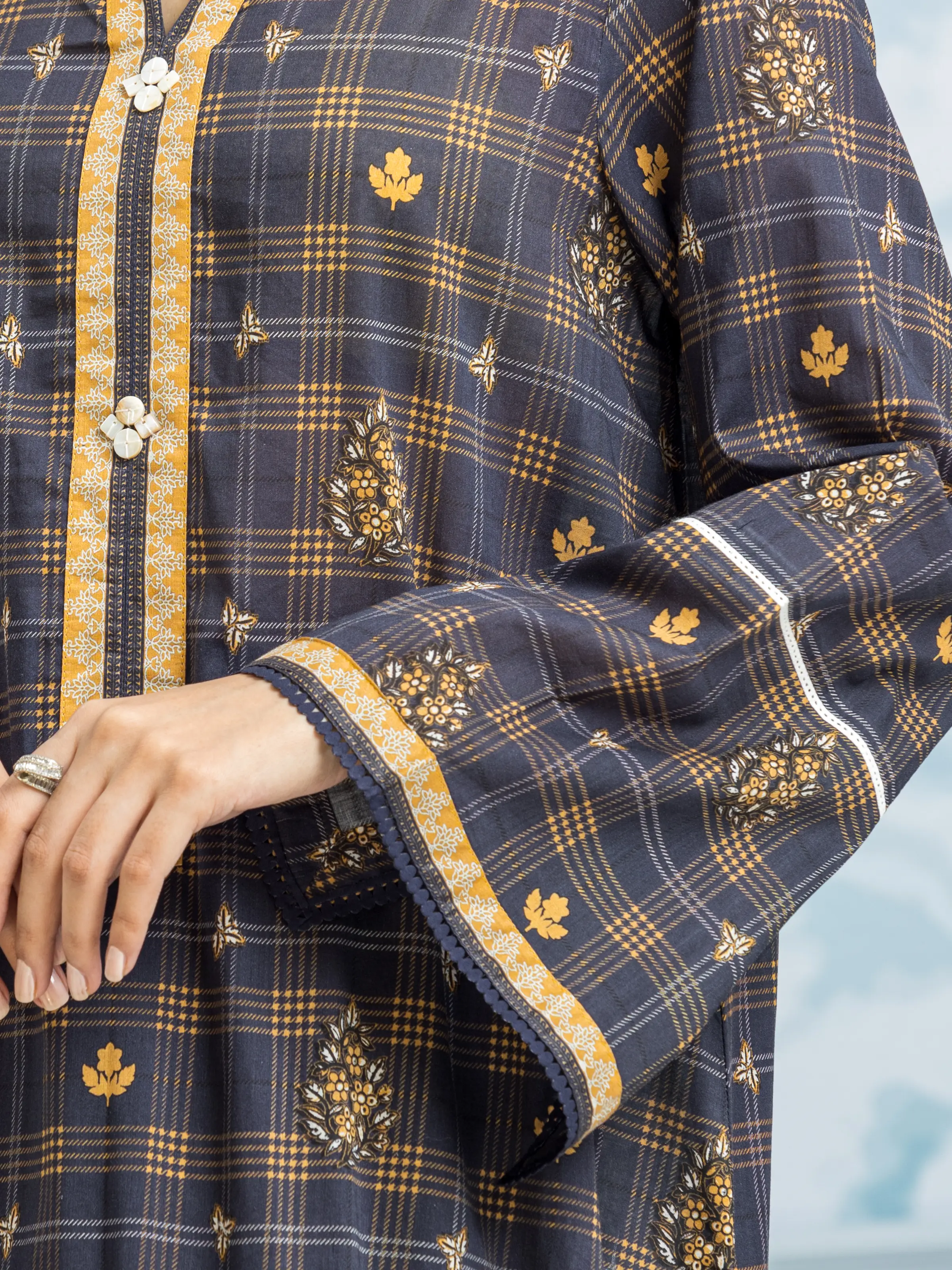 Unstitched Printed Khaddar Suit - EWU24A3-29654-3P - Image 4