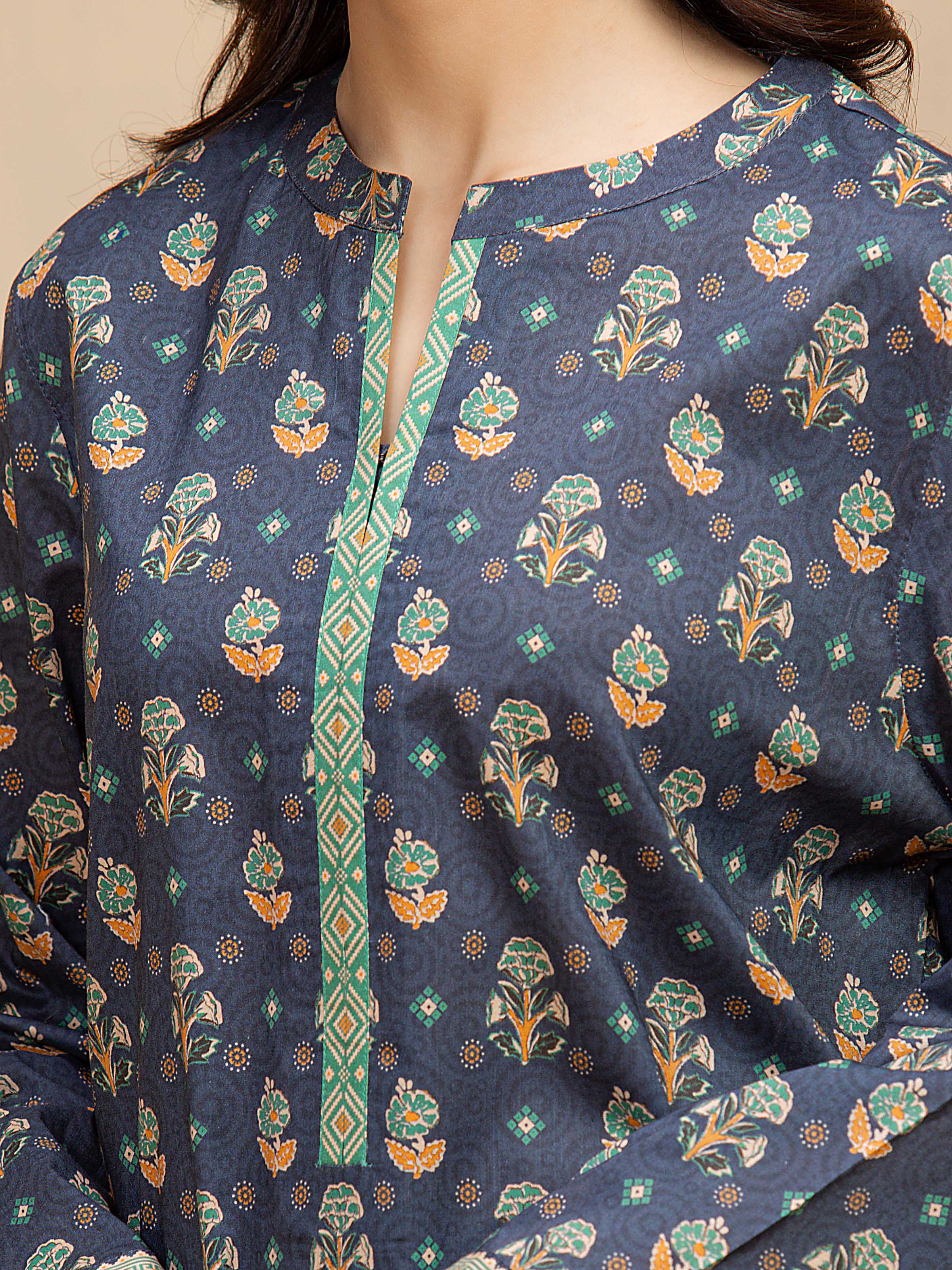Unstitched Printed Khaddar Suit - EWU5A3-35907-3P - Image 3