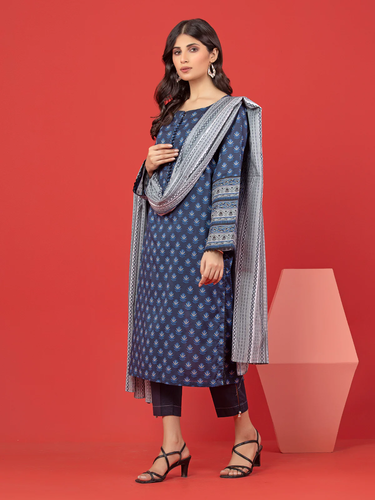 Unstitched Printed Lawn Shirt - EWU23A1-26230S - Image 3