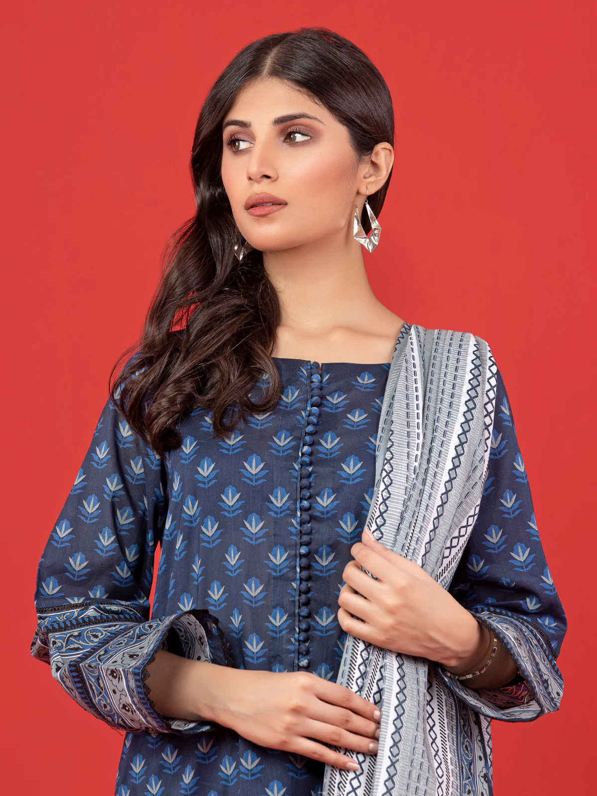 Unstitched Printed Lawn Shirt - EWU23A1-26230S - Image 4
