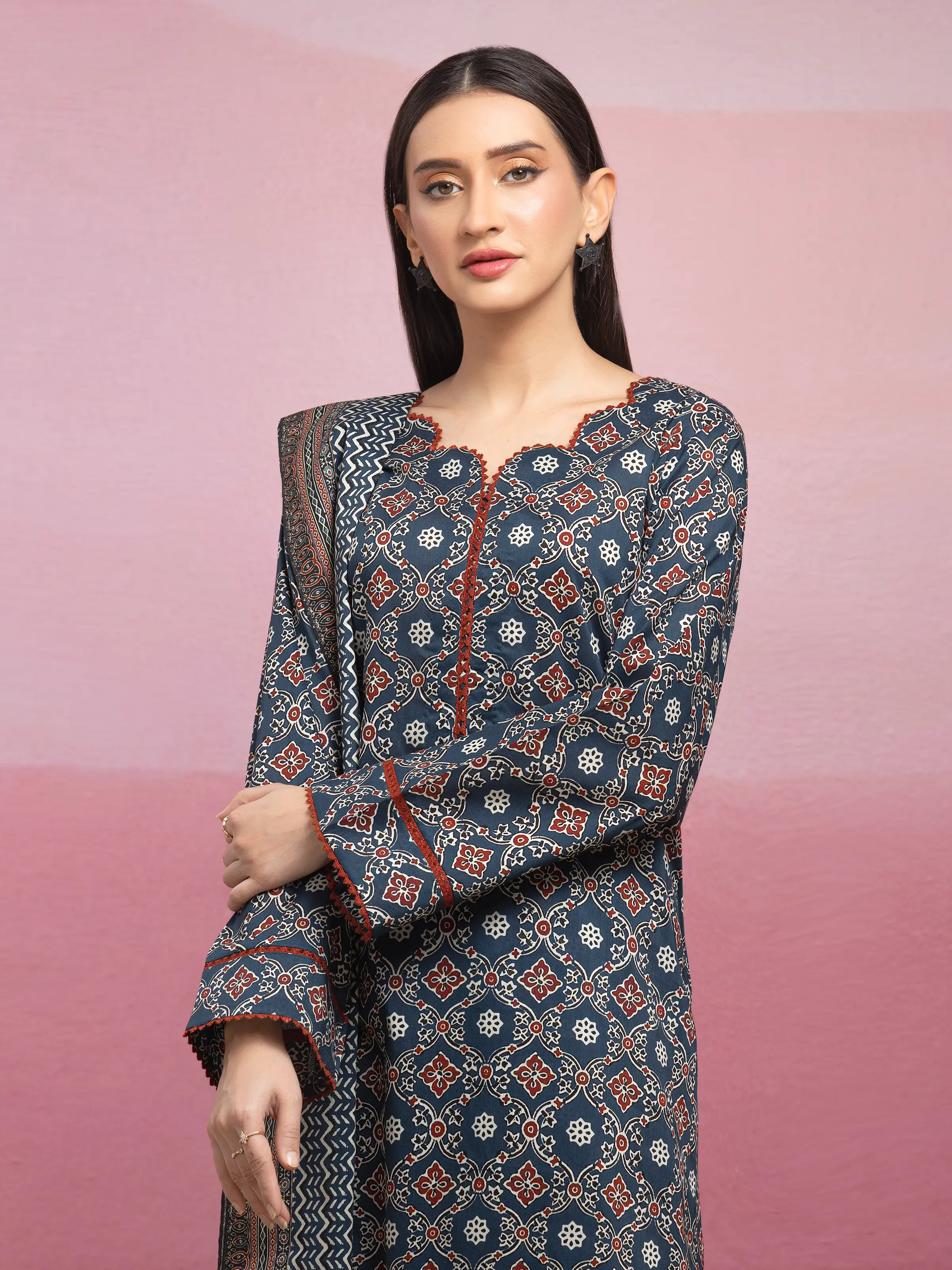 Unstitched Printed Lawn Suit - EWU5A1-35052-3P - Image 3