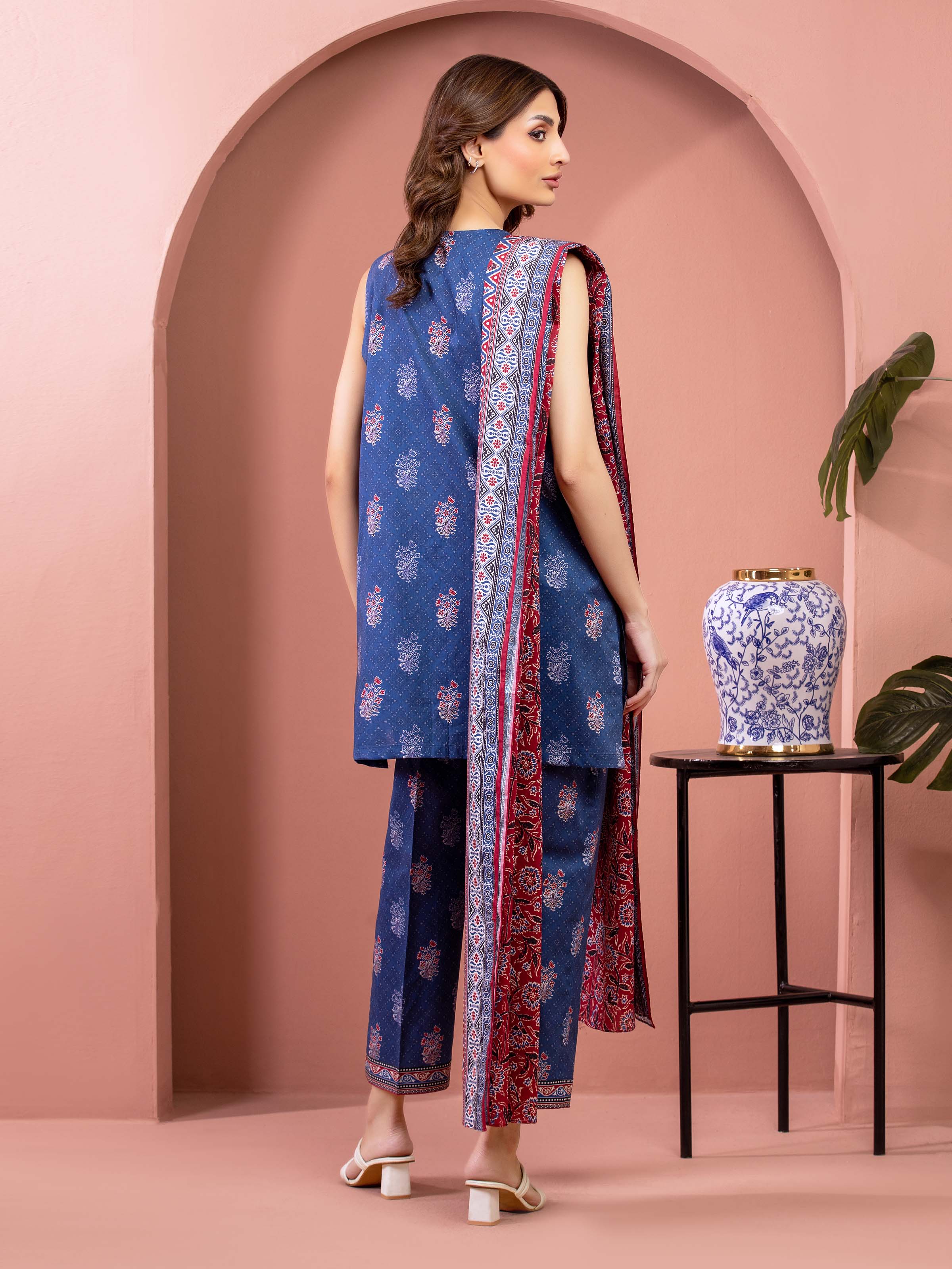 Unstitched Printed Lawn Suit - EWU5A1-35237-3P - Image 4