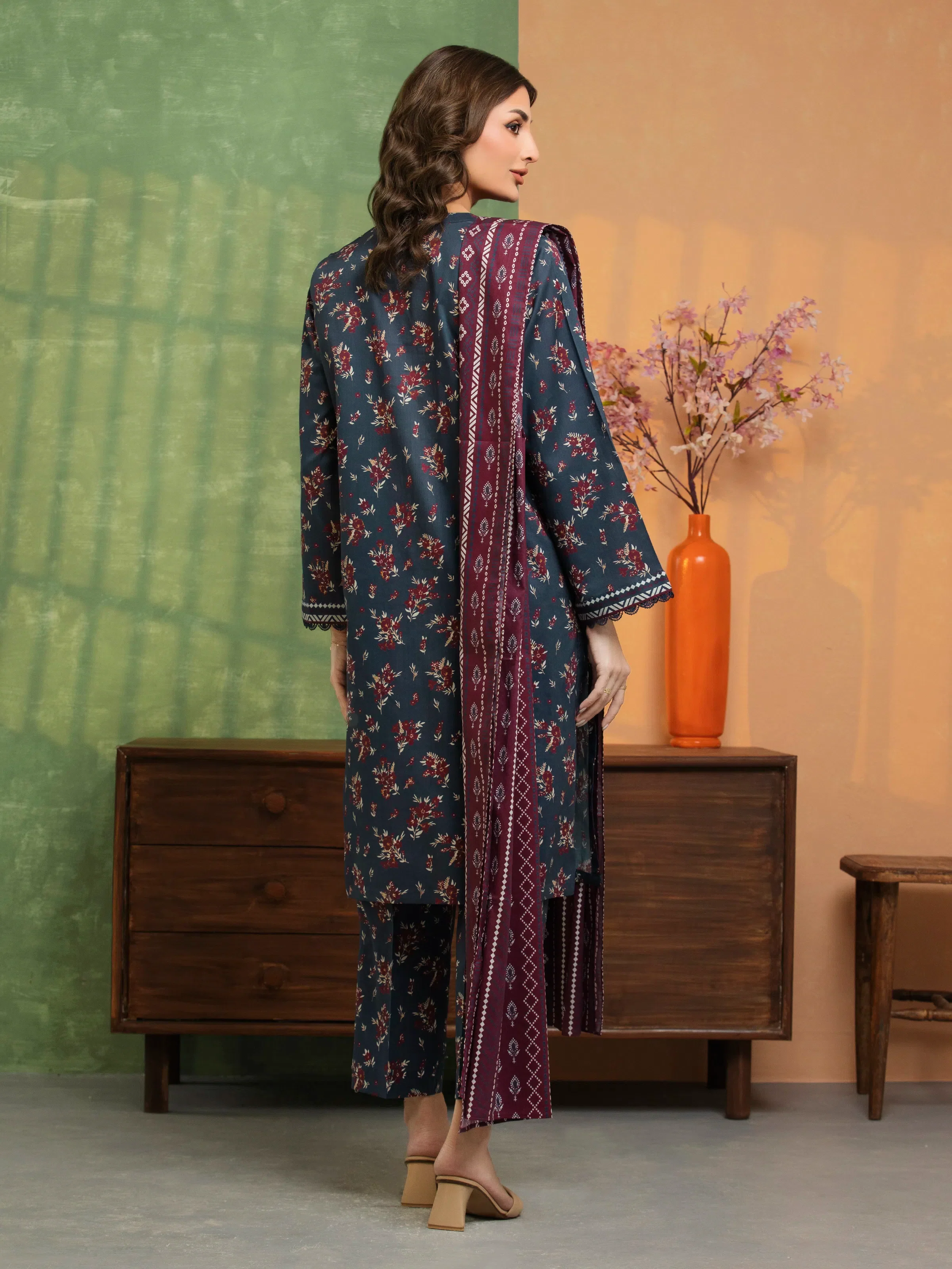 Unstitched Printed Lawn Suit - EWU5A1-35276-3P - Image 6