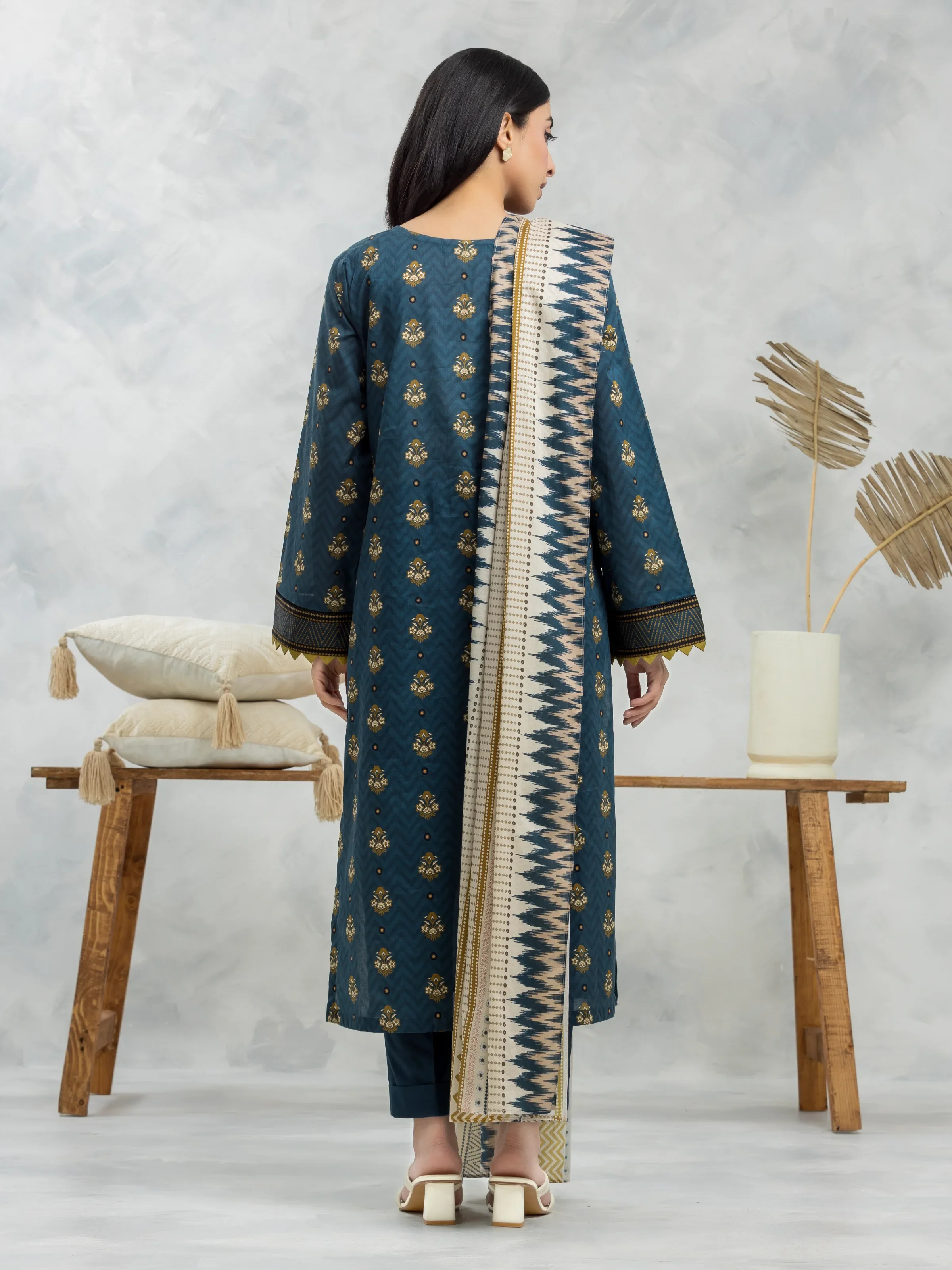 Unstitched Printed Cambric Suit - EWU24A2-28097-3P - Image 3