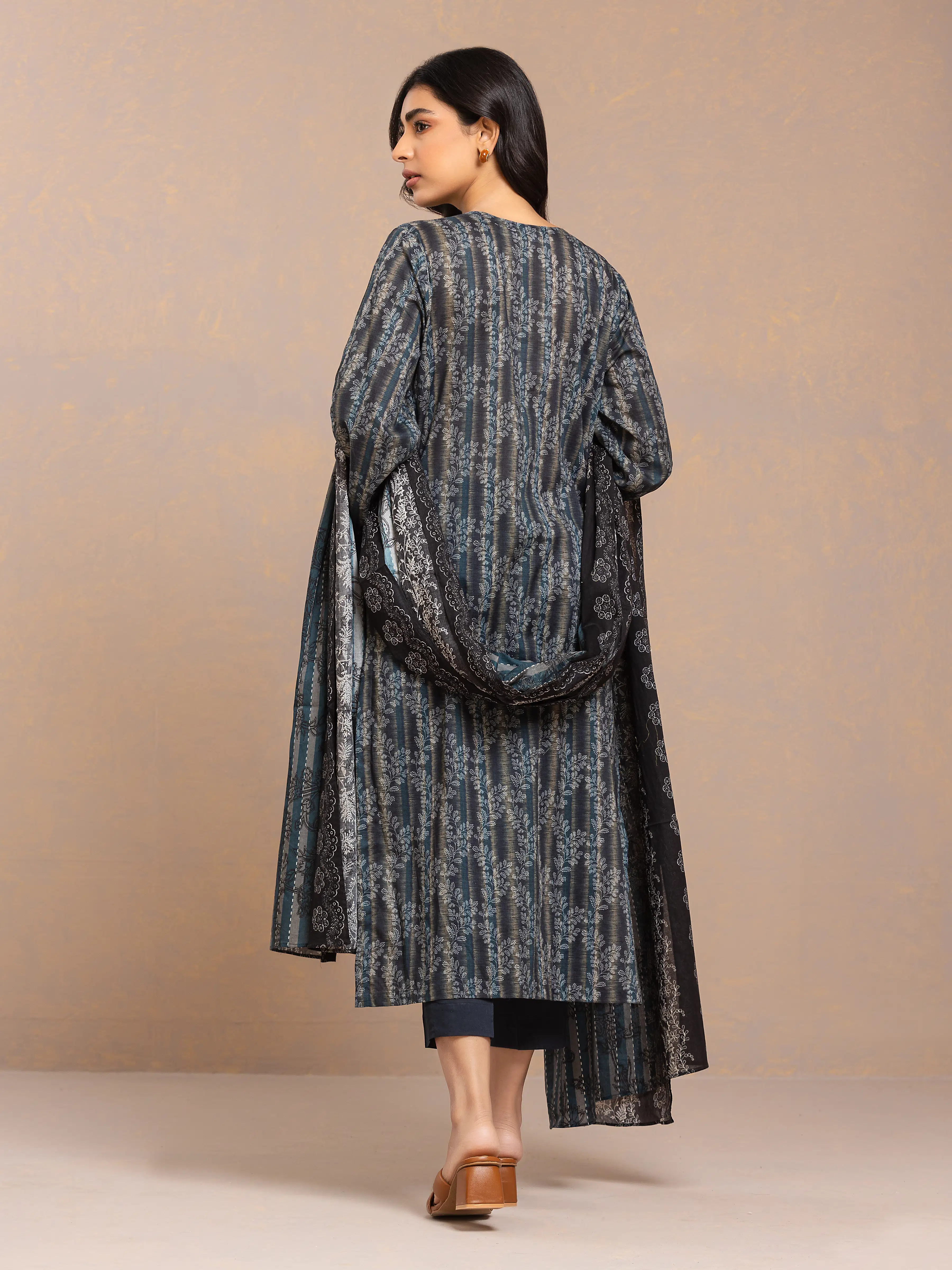 Unstitched Printed Khaddar Suit - EWU24A3-29501-3P - Image 2
