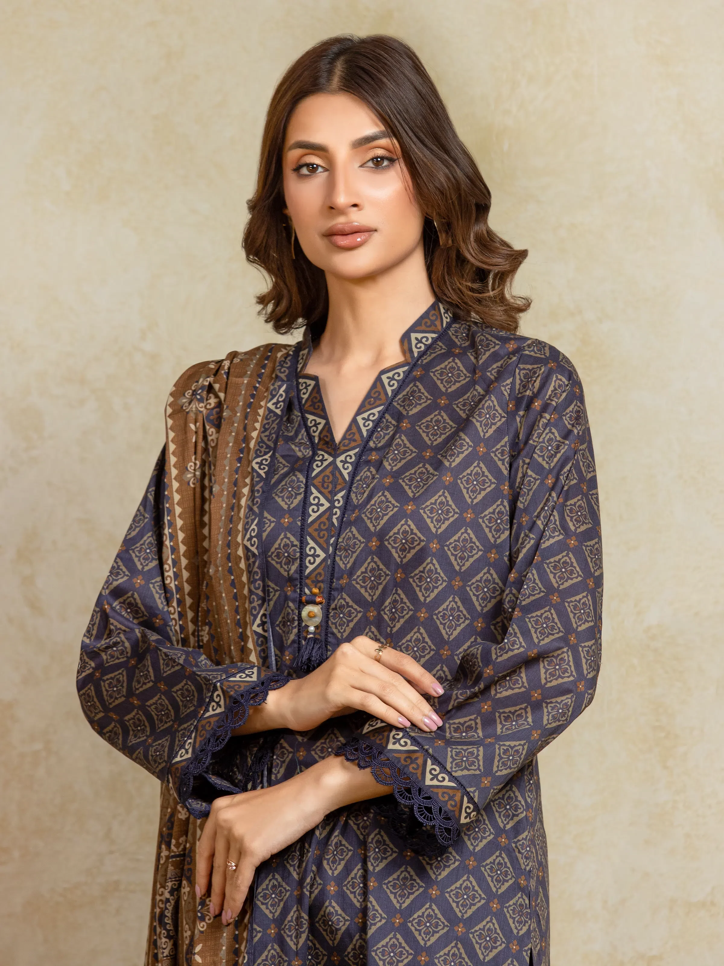 Unstitched Printed Khaddar Suit - EWU5A3-35965-3P - Image 2