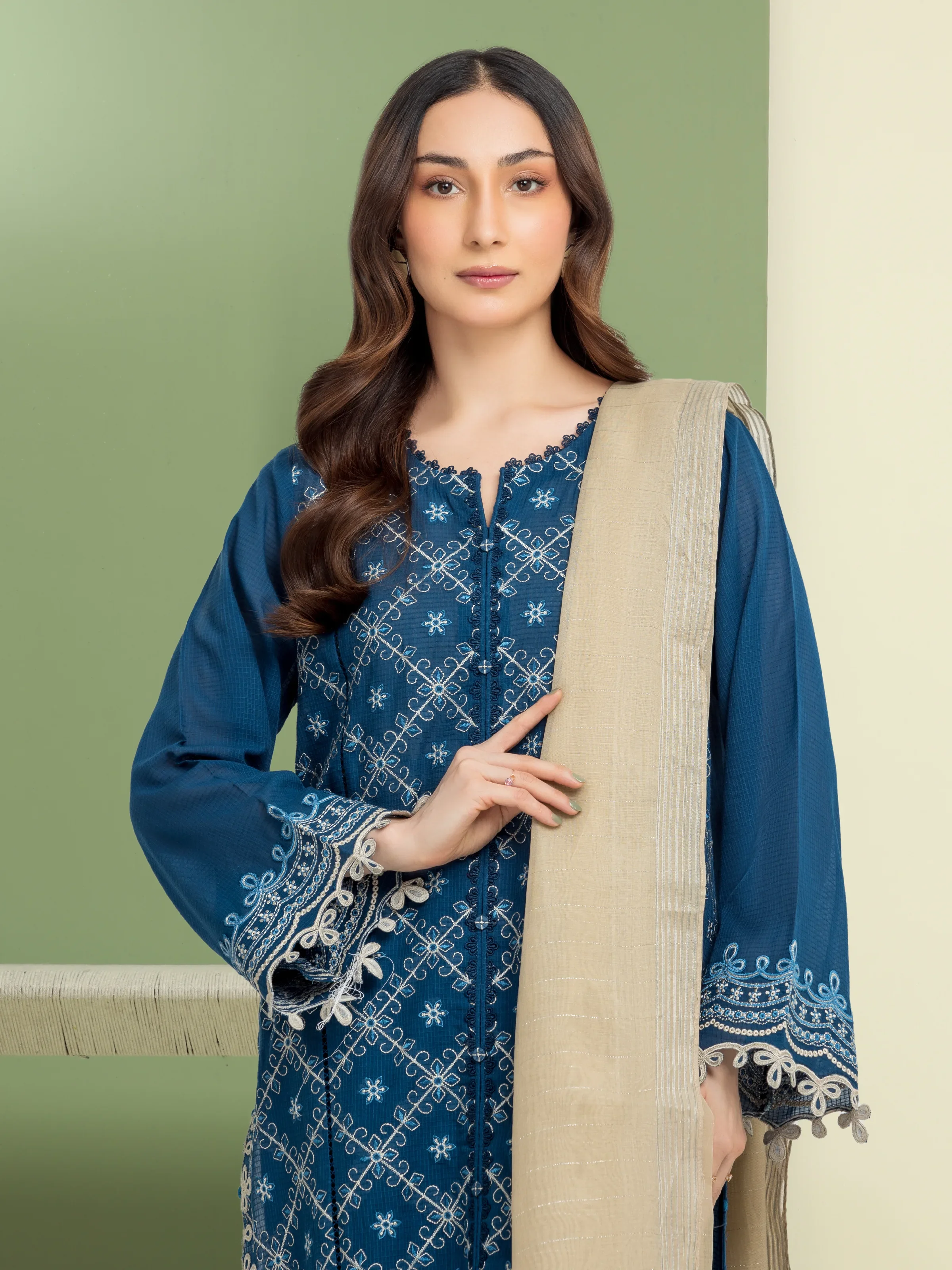 Unstitched Embroidered Lawn Suit - EWU5V1-31221-3P - Image 2