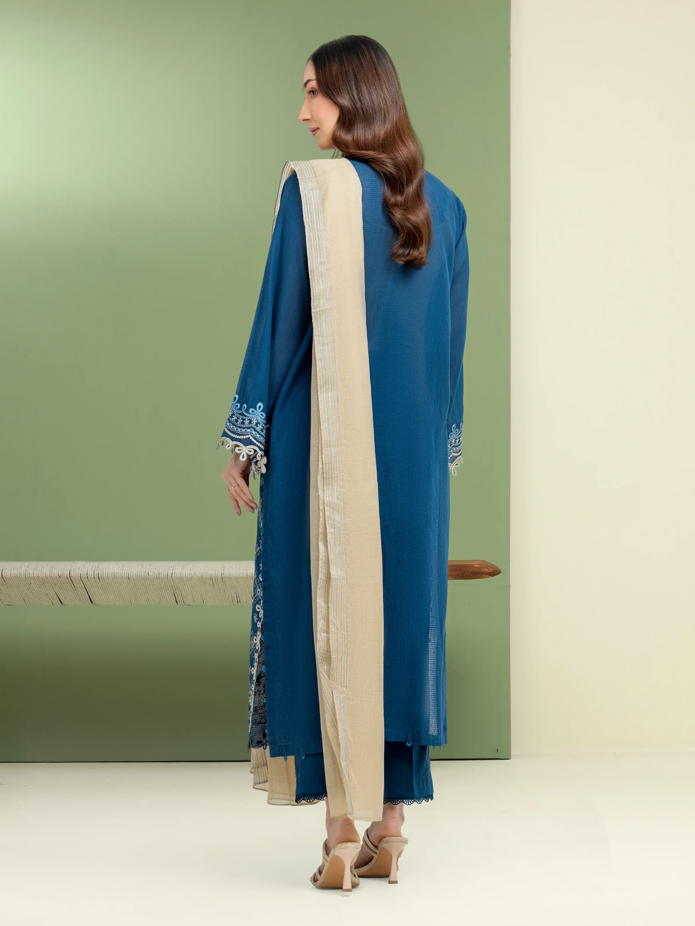 Unstitched Embroidered Lawn Suit - EWU5V1-31221-3P - Image 4