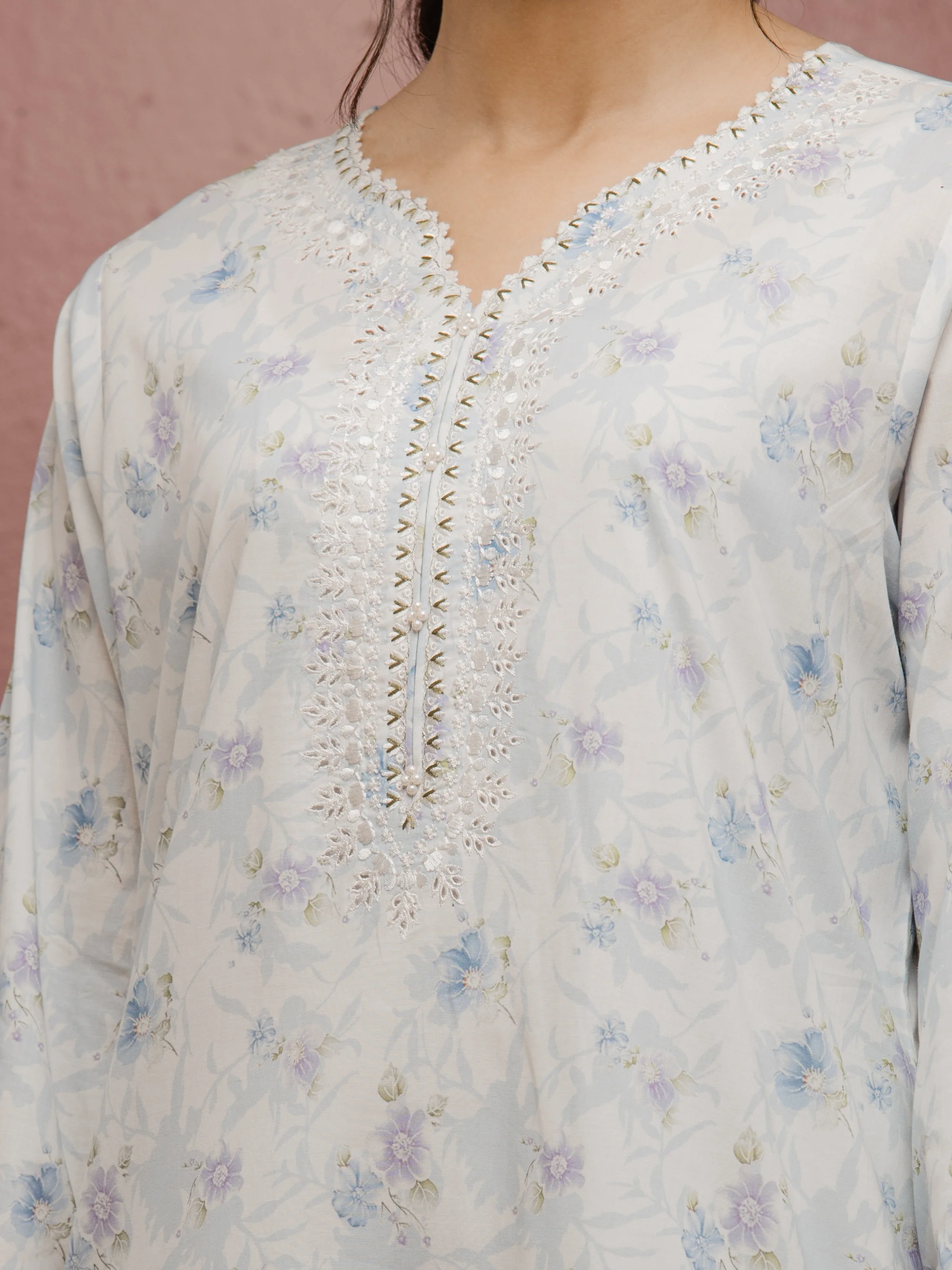 Unstitched Embroidered Lawn Suit - EWU5V1-31084-3P - Image 3