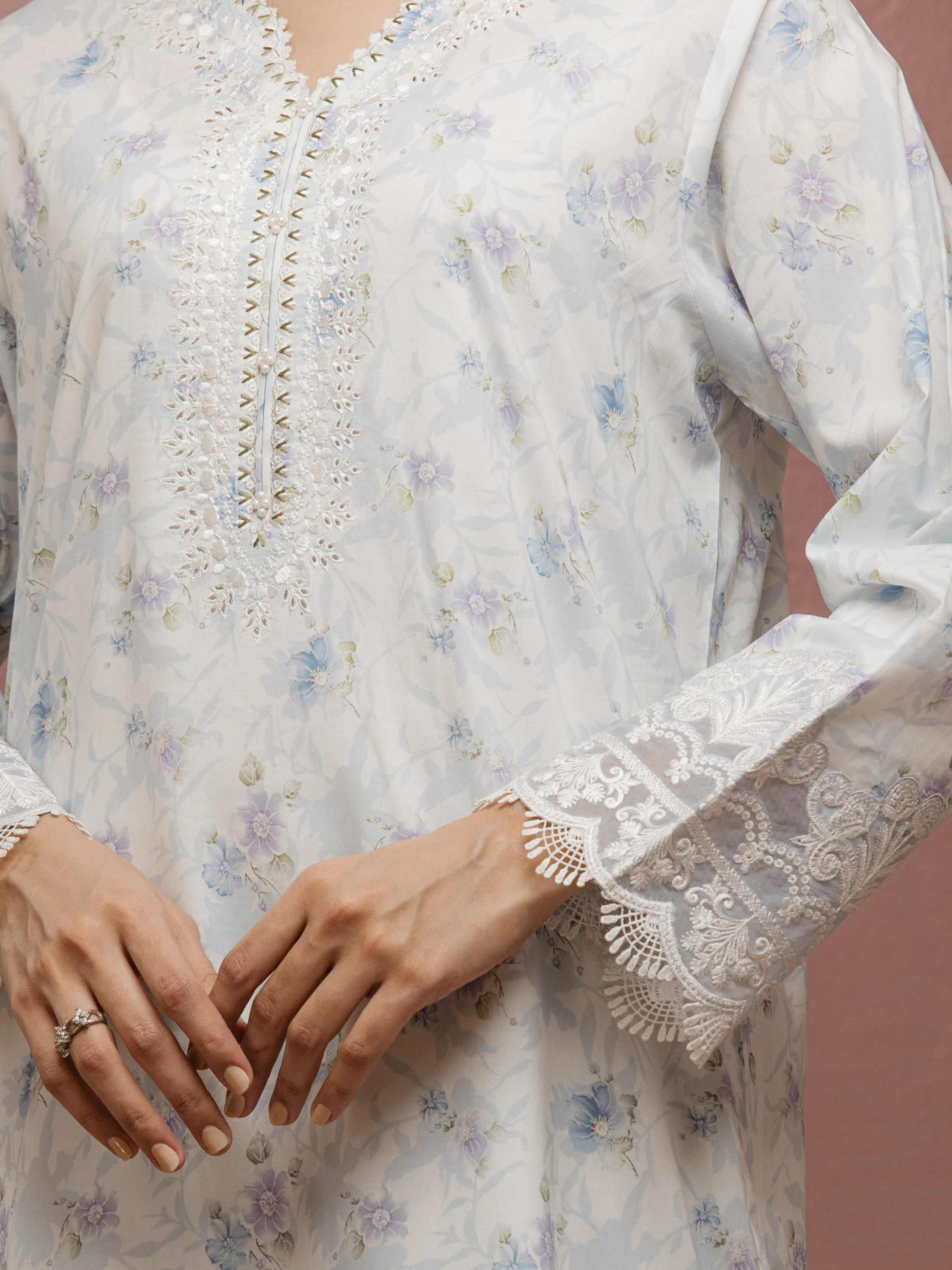 Unstitched Embroidered Lawn Suit - EWU5V1-31084-3P - Image 4