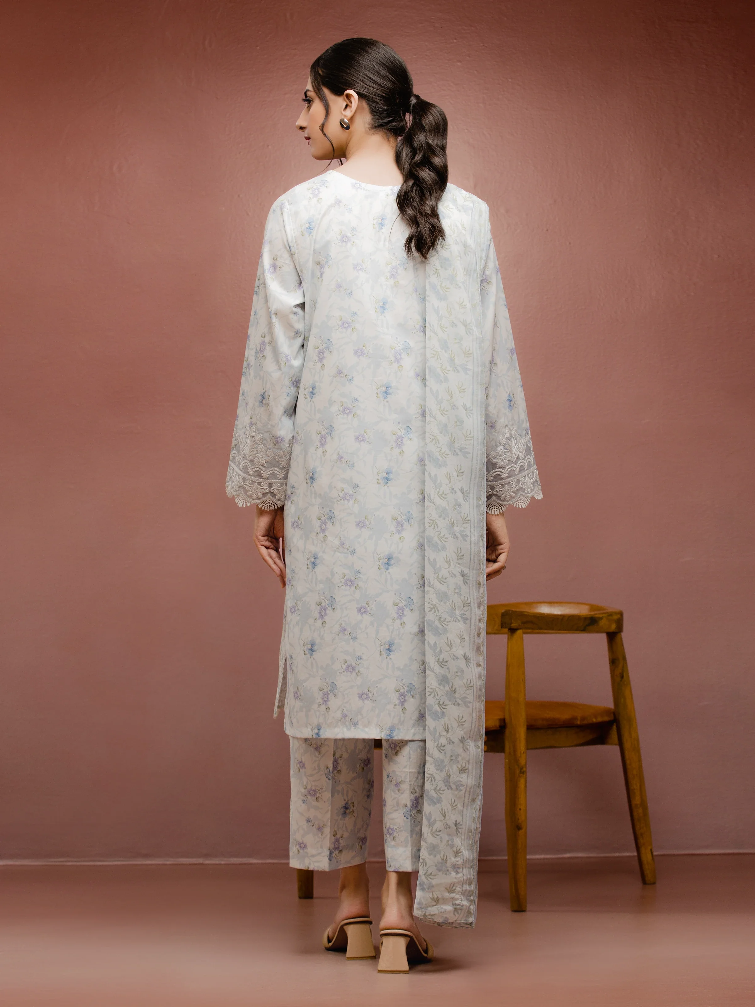 Unstitched Embroidered Lawn Suit - EWU5V1-31084-3P - Image 5