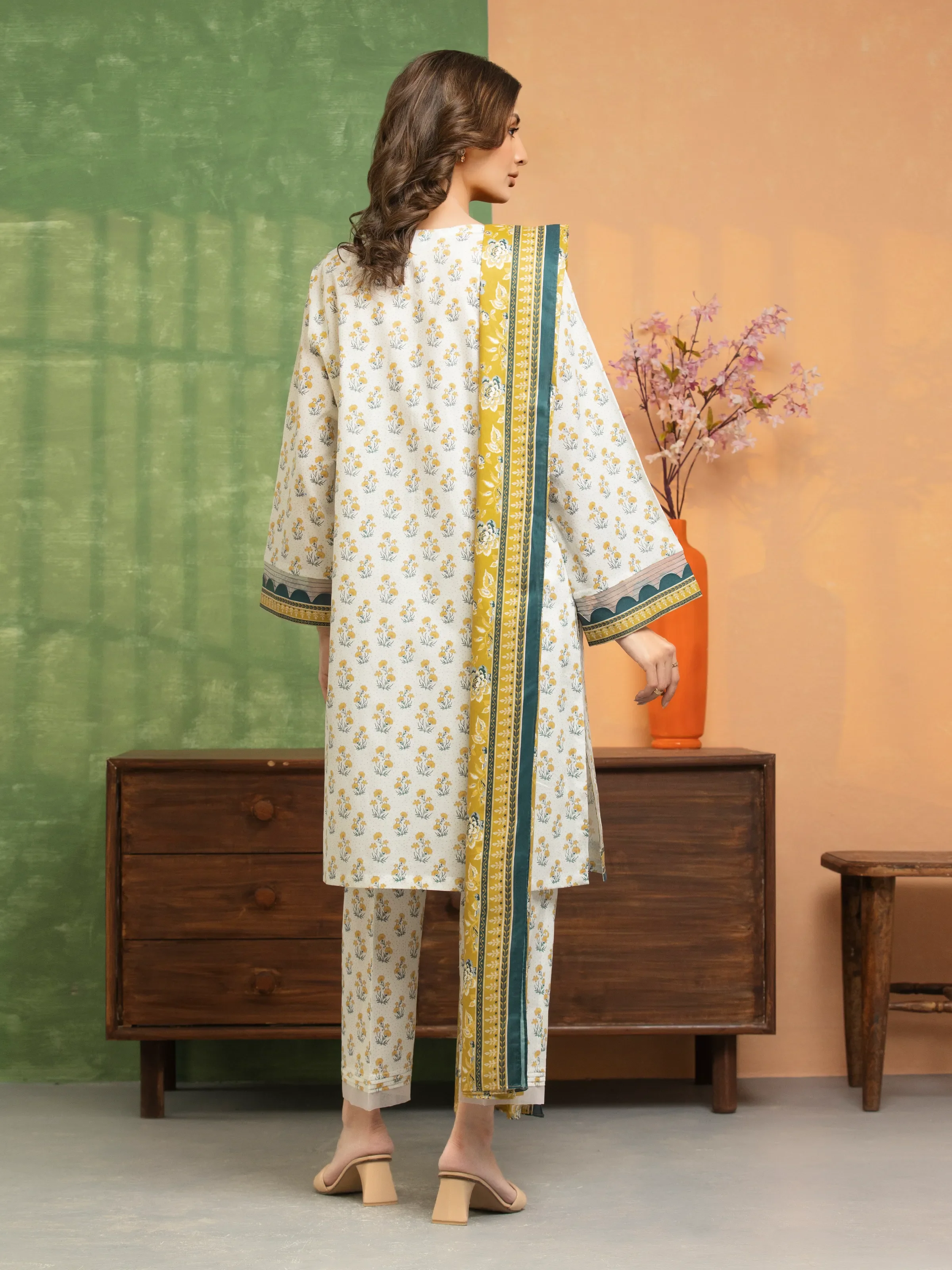 Unstitched Printed Lawn Suit - EWU6A1-36513-3P - Image 6