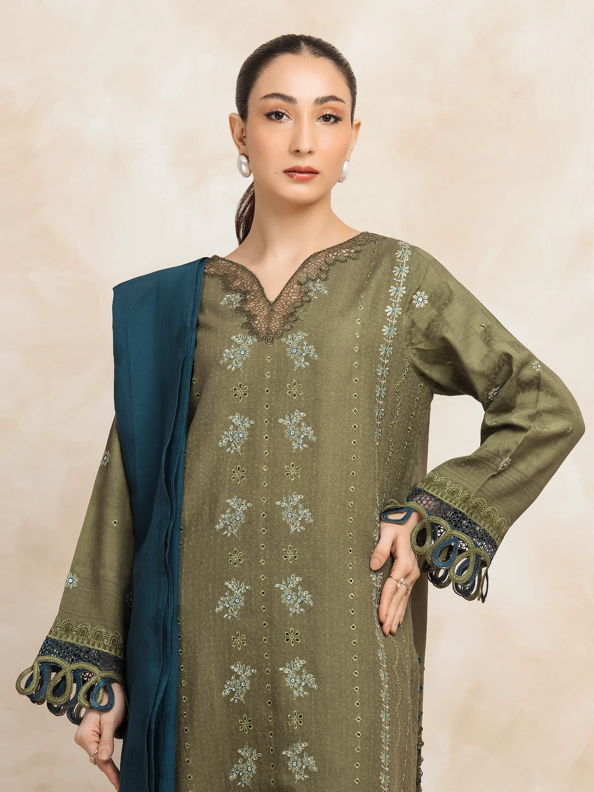 Unstitched Embroidered Jacquard Suit - EWU5V3-31150-3P - Image 3