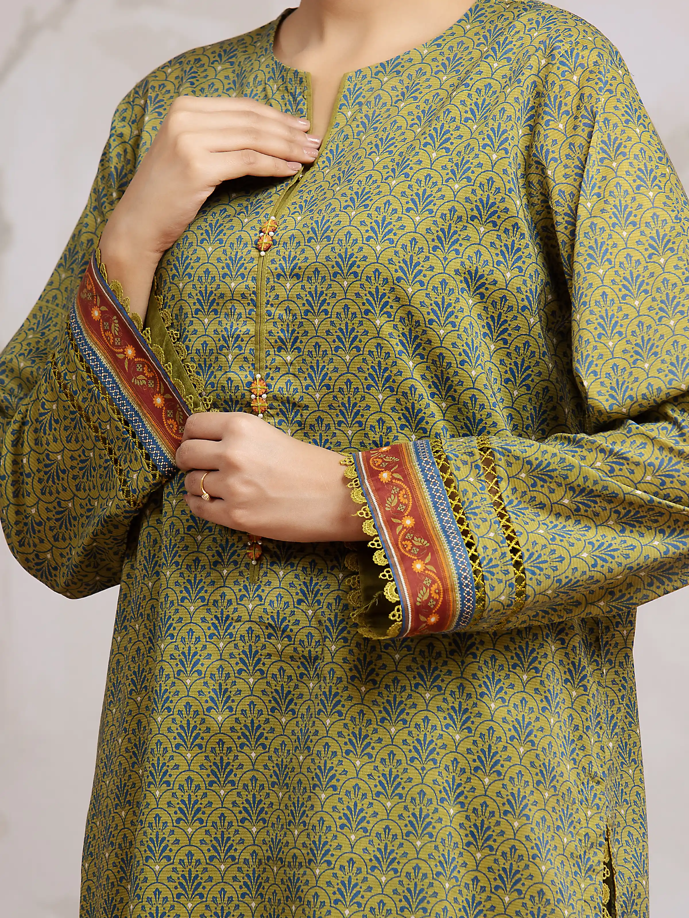 Unstitched Printed Khaddar Suit - EWU24A3-29307-3P - Image 3