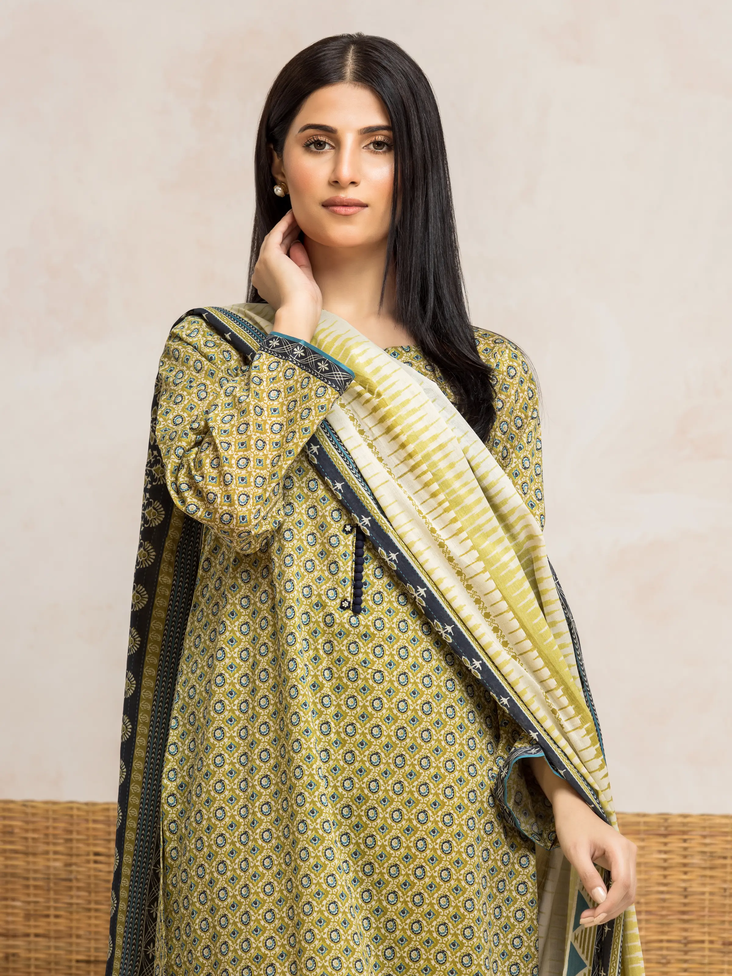 Unstitched Printed Khaddar Suit - EWU24A3-28042-3P - Image 4