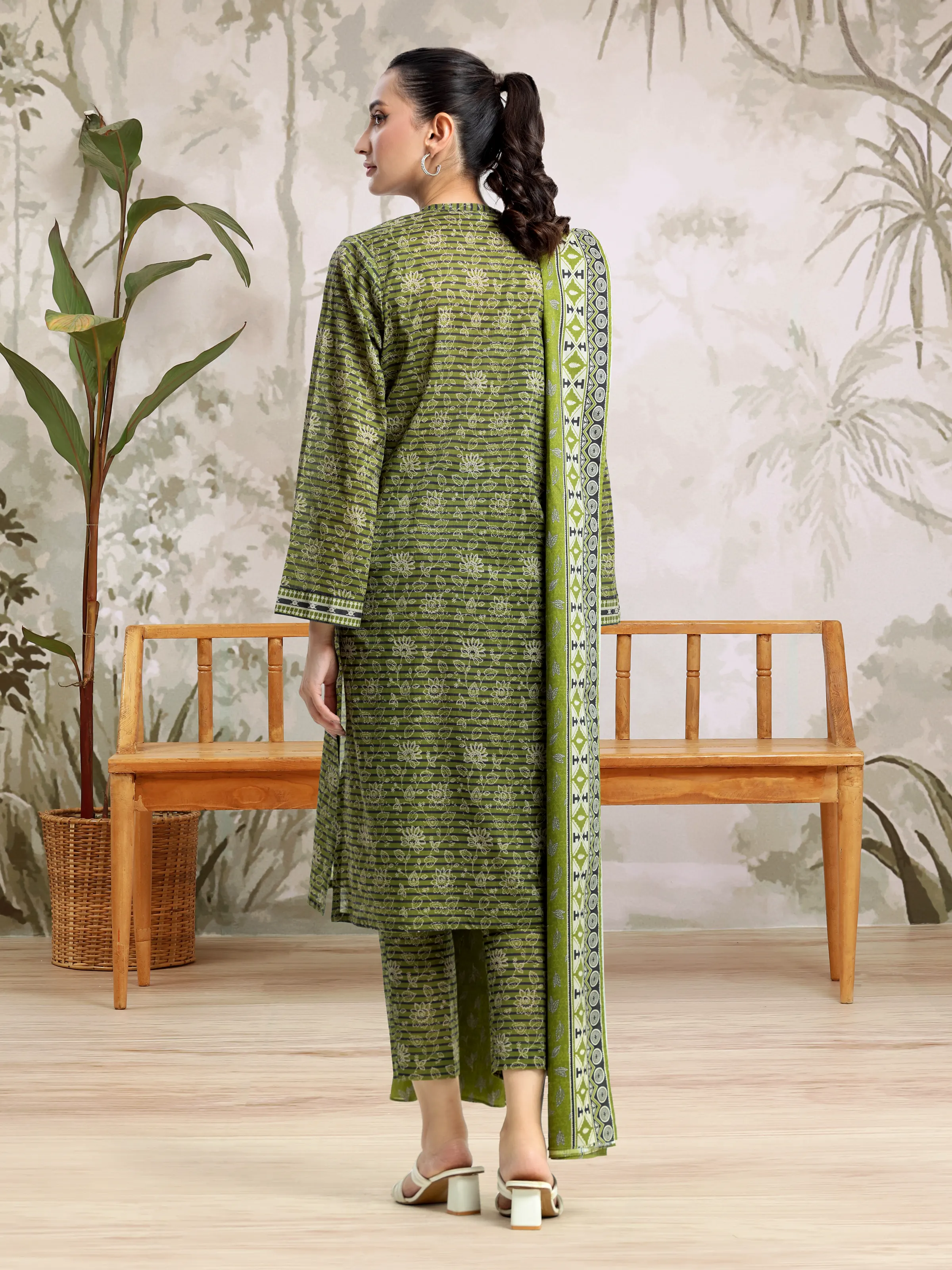 Unstitched Printed Khaddar Suit - EWU24A3-29510-3P - Image 2