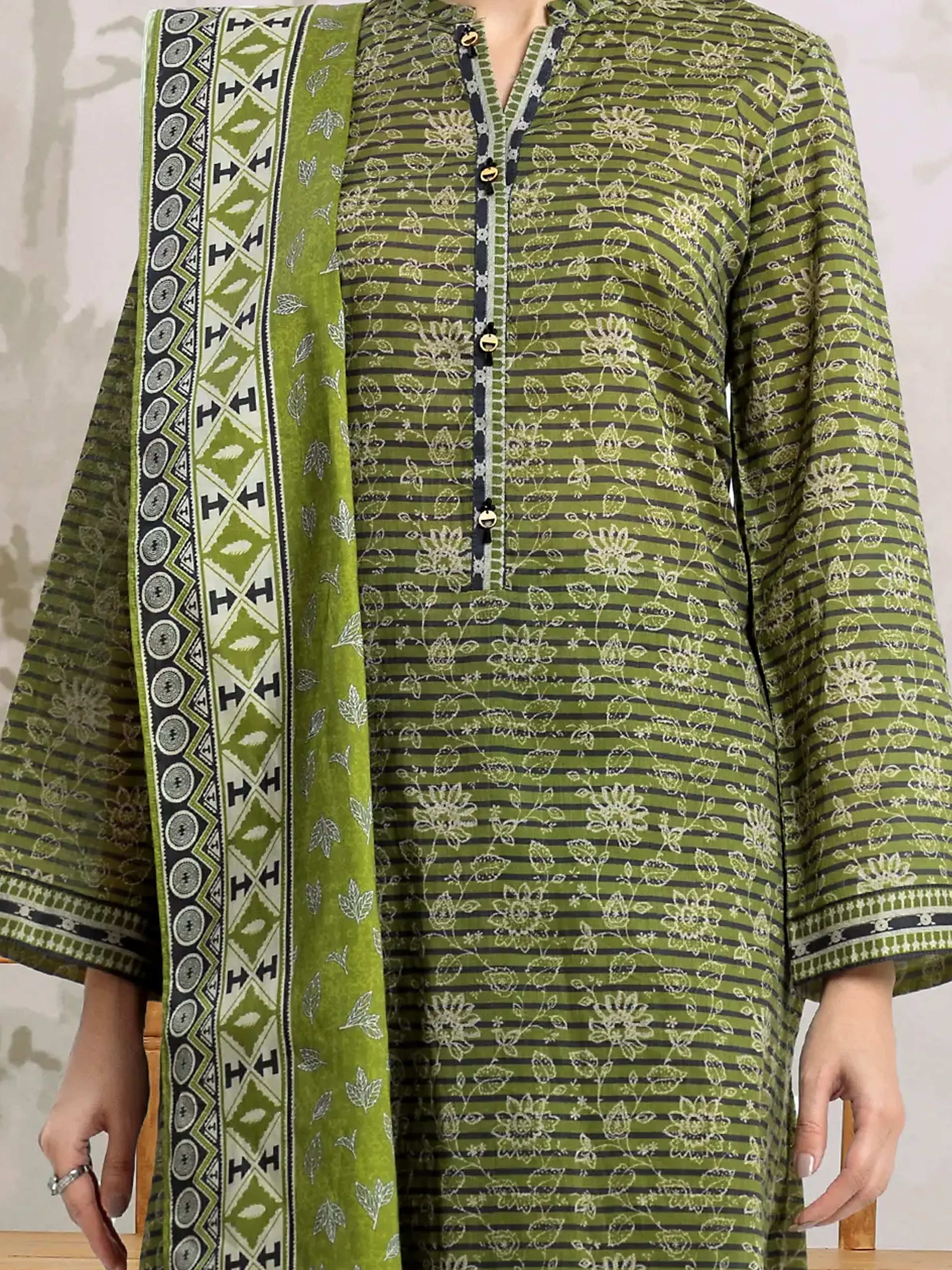 Unstitched Printed Khaddar Suit - EWU24A3-29510-3P - Image 3