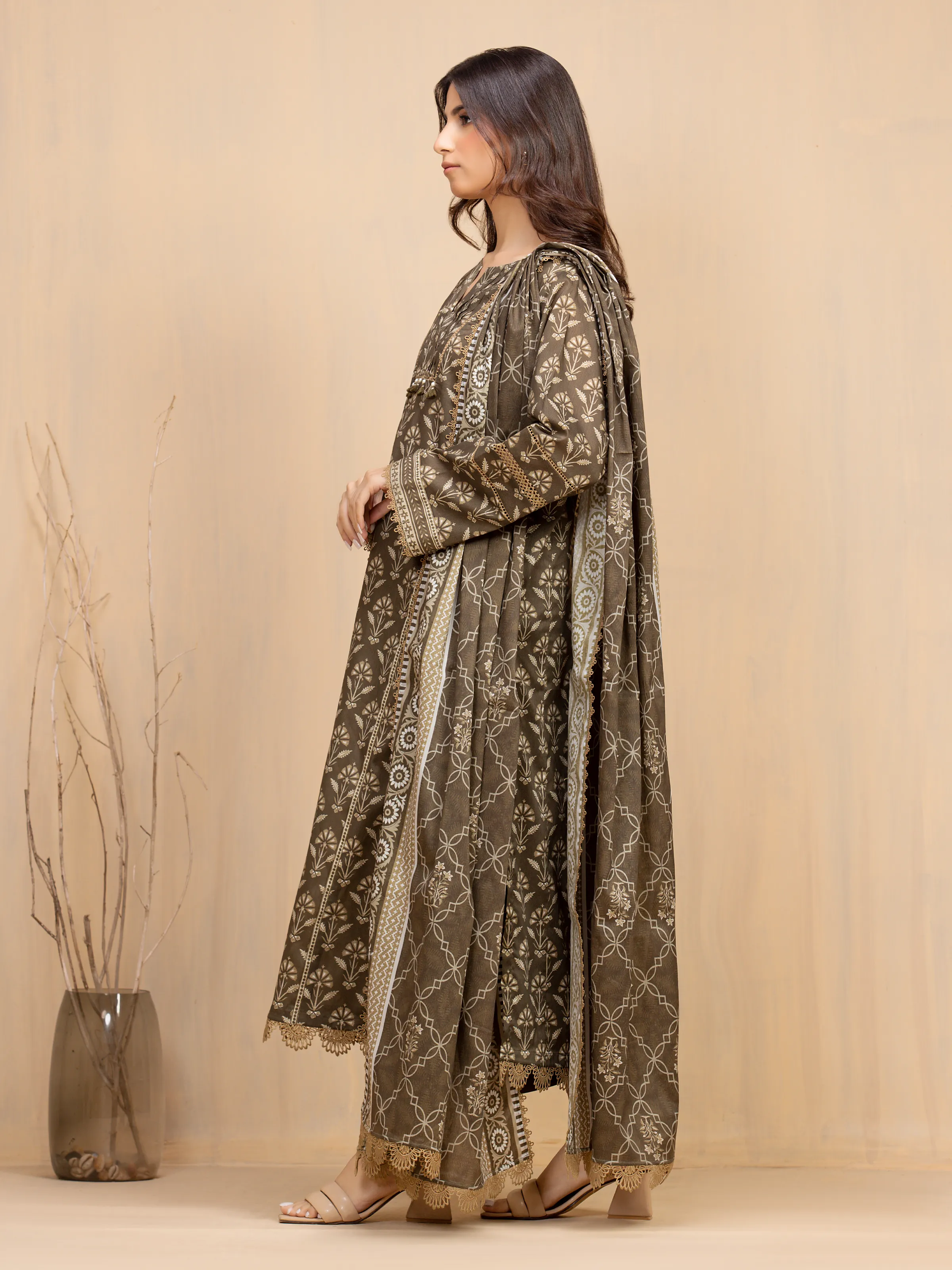 Unstitched Printed Khaddar Suit - EWU5A3-36022-3P - Image 3