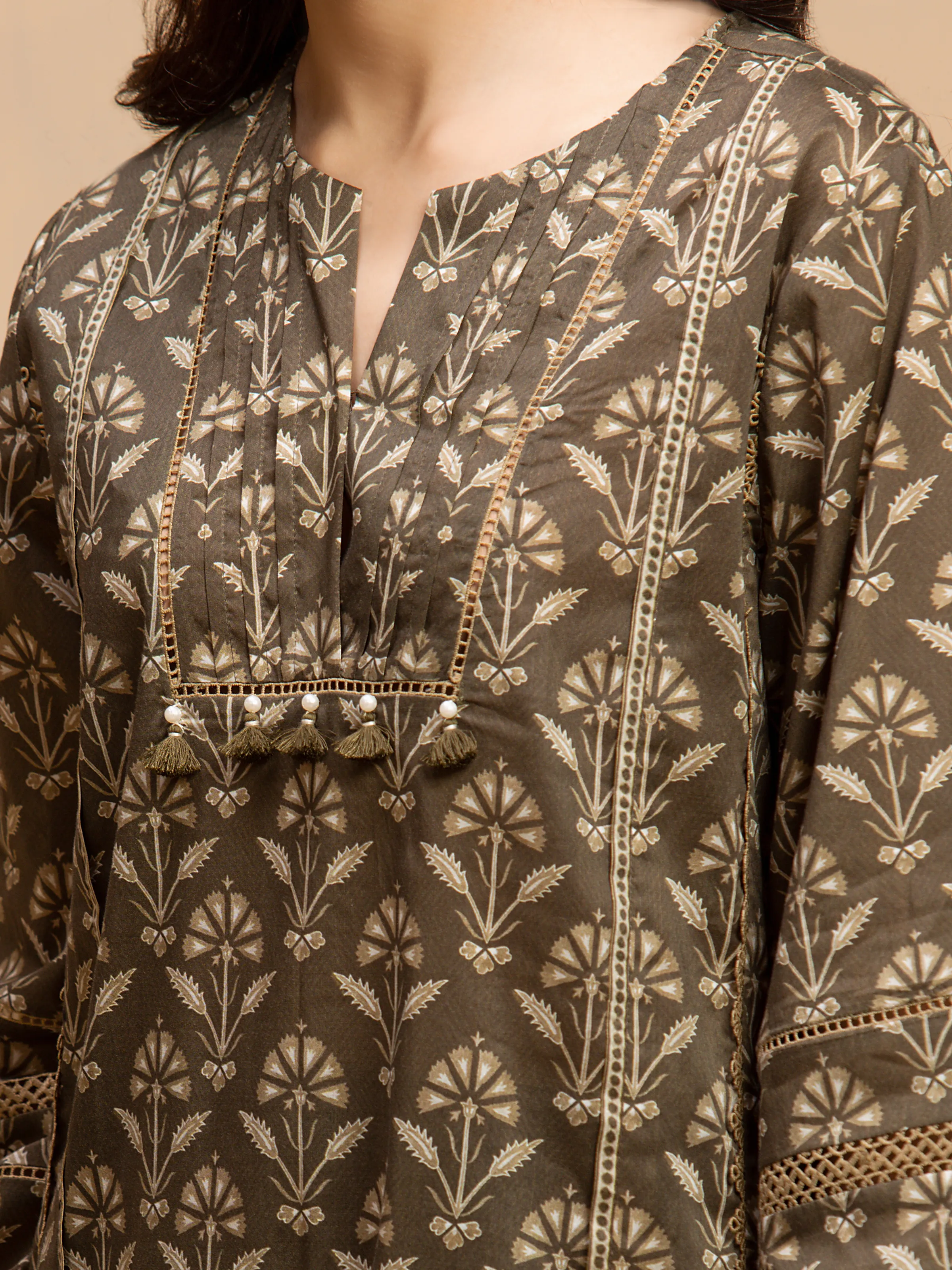 Unstitched Printed Khaddar Suit - EWU5A3-36022-3P - Image 5