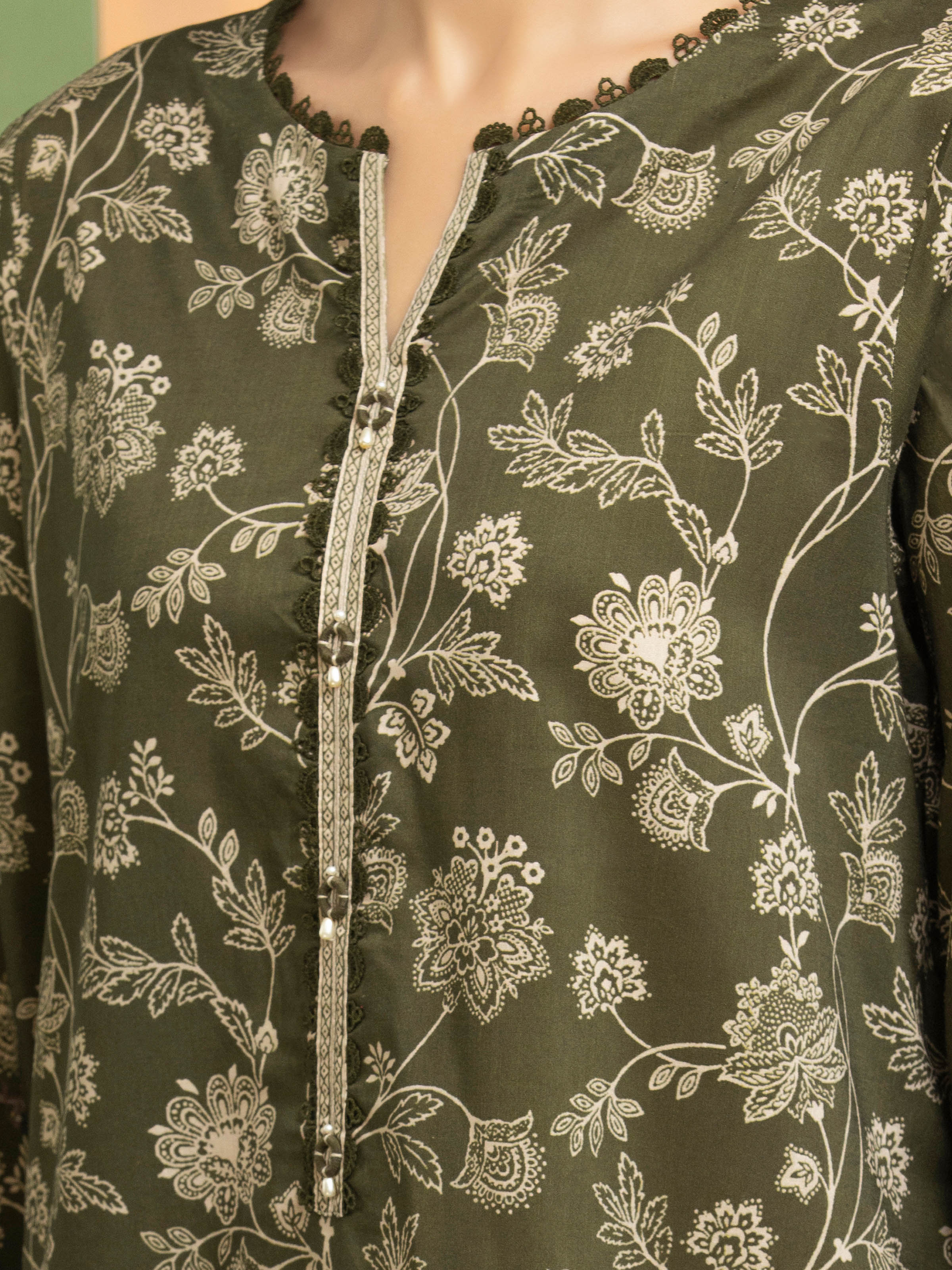 Unstitched Printed Khaddar Suit - EWU5A3-36110-3P - Image 3