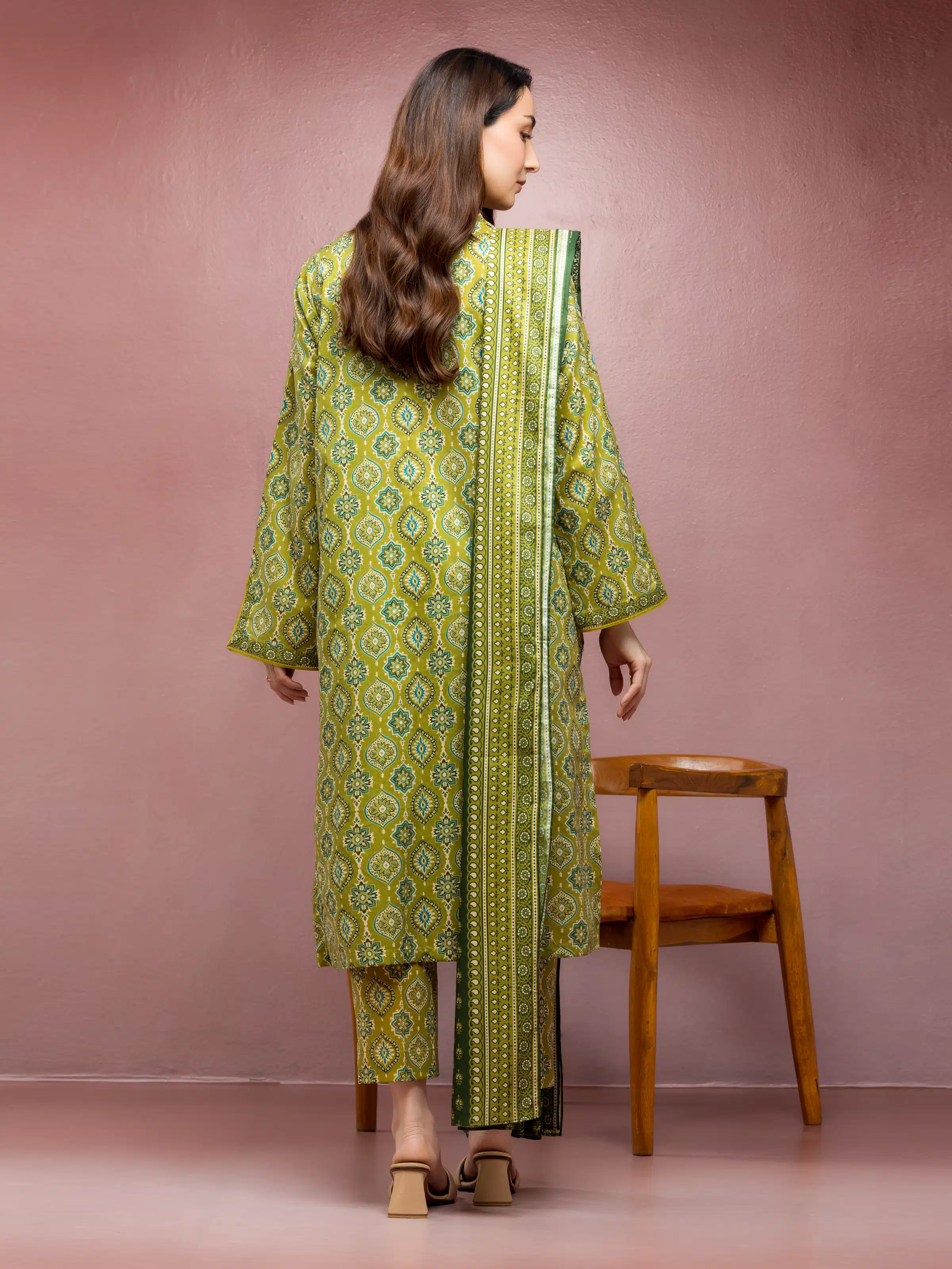 Unstitched Printed Lawn Suit - EWU5A1-35103-3P - Image 2