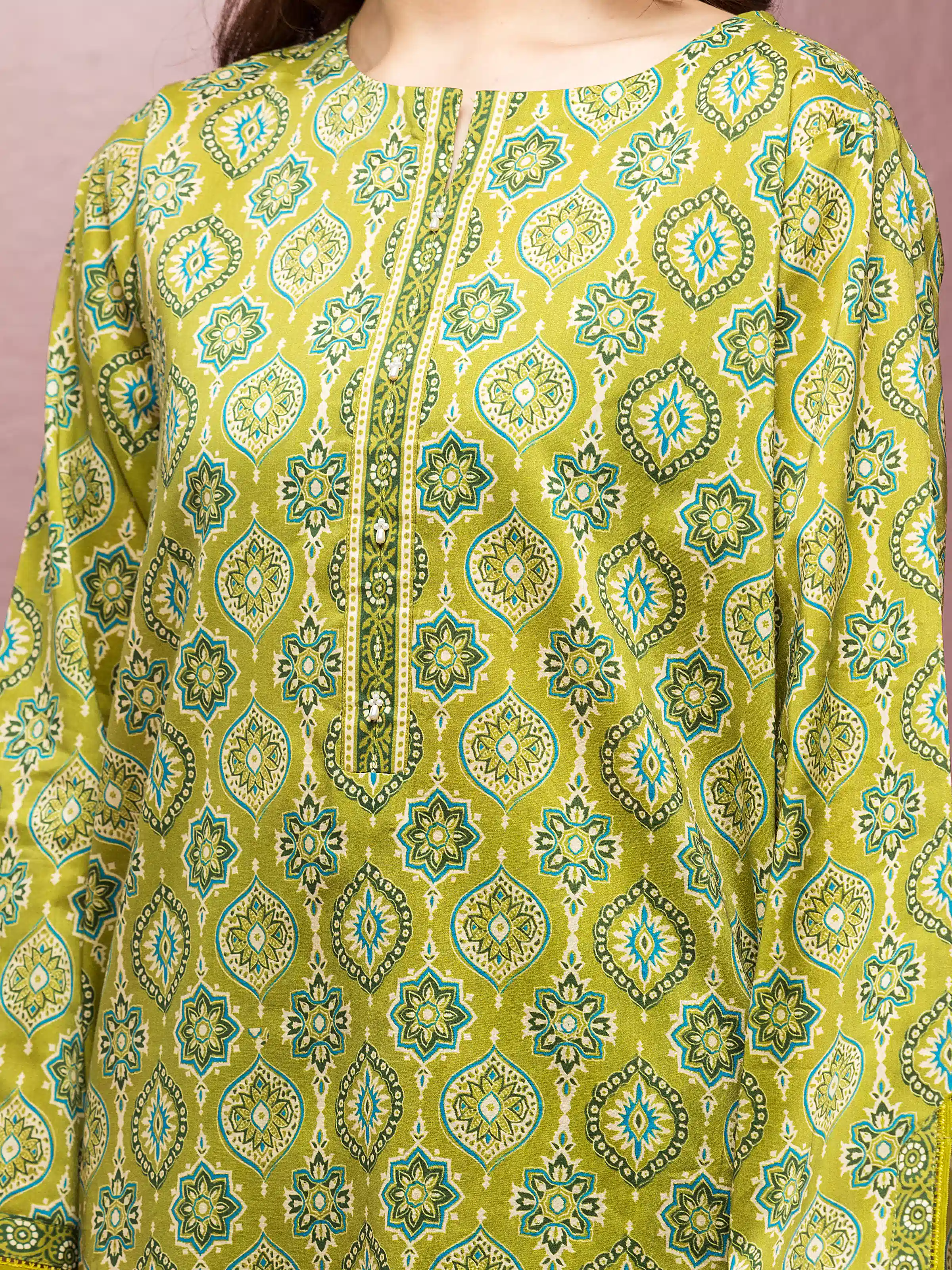 Unstitched Printed Lawn Suit - EWU5A1-35103-3P - Image 4