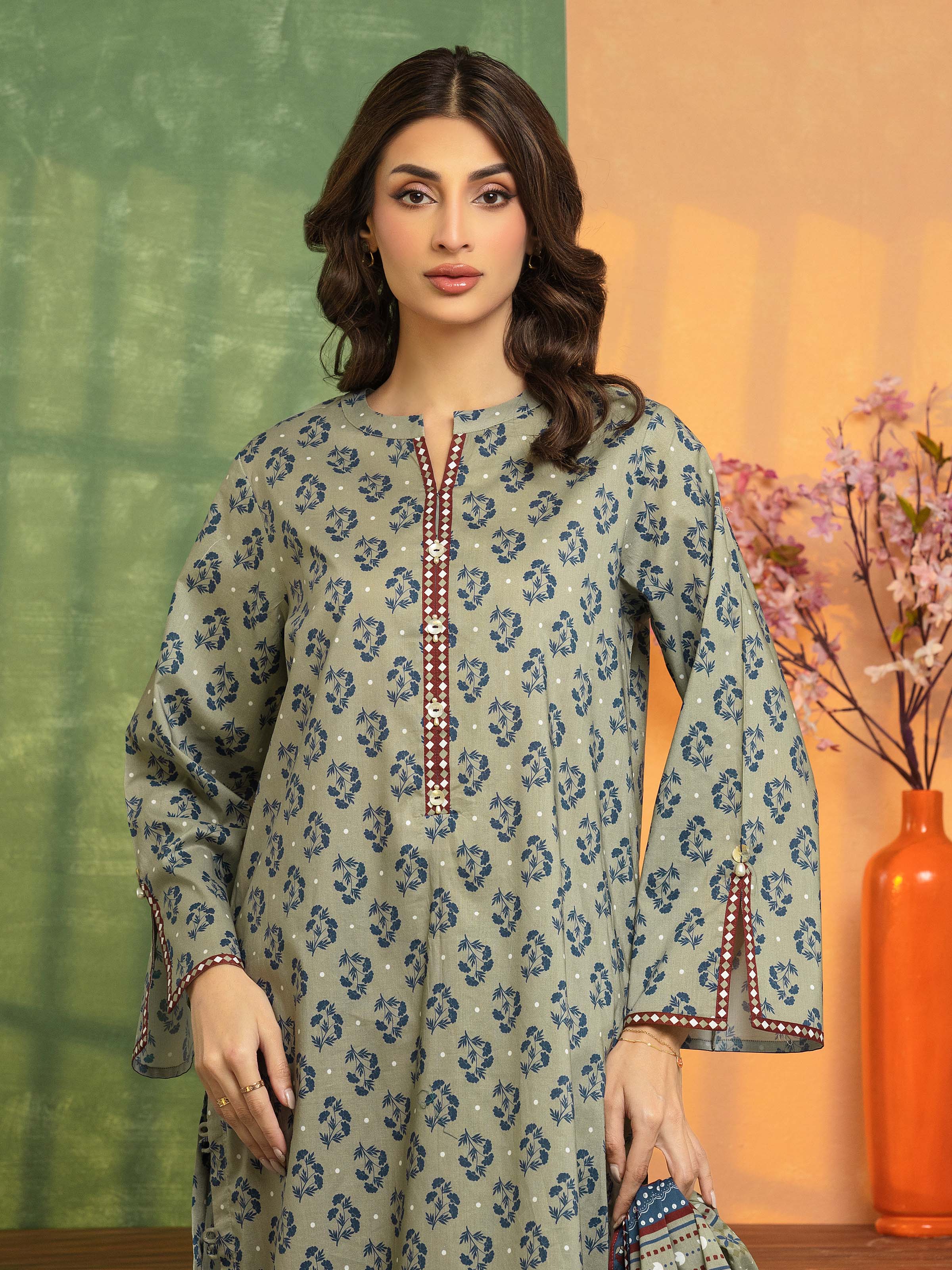 Unstitched Printed Lawn Suit - EWU5A1-35186-3P - Image 3