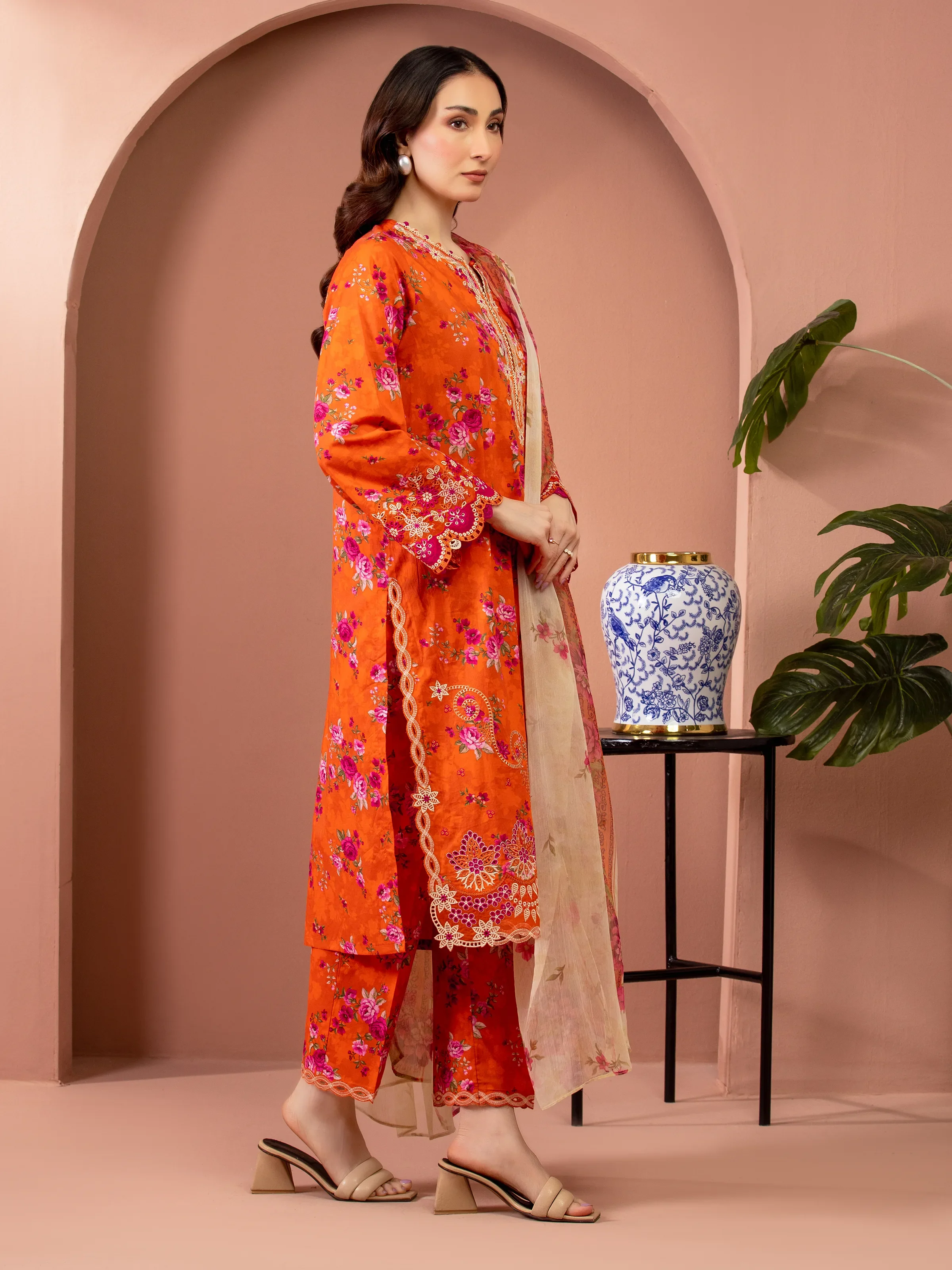 Unstitched Embroidered Lawn Suit - EWU5V1-31456-3P - Image 4