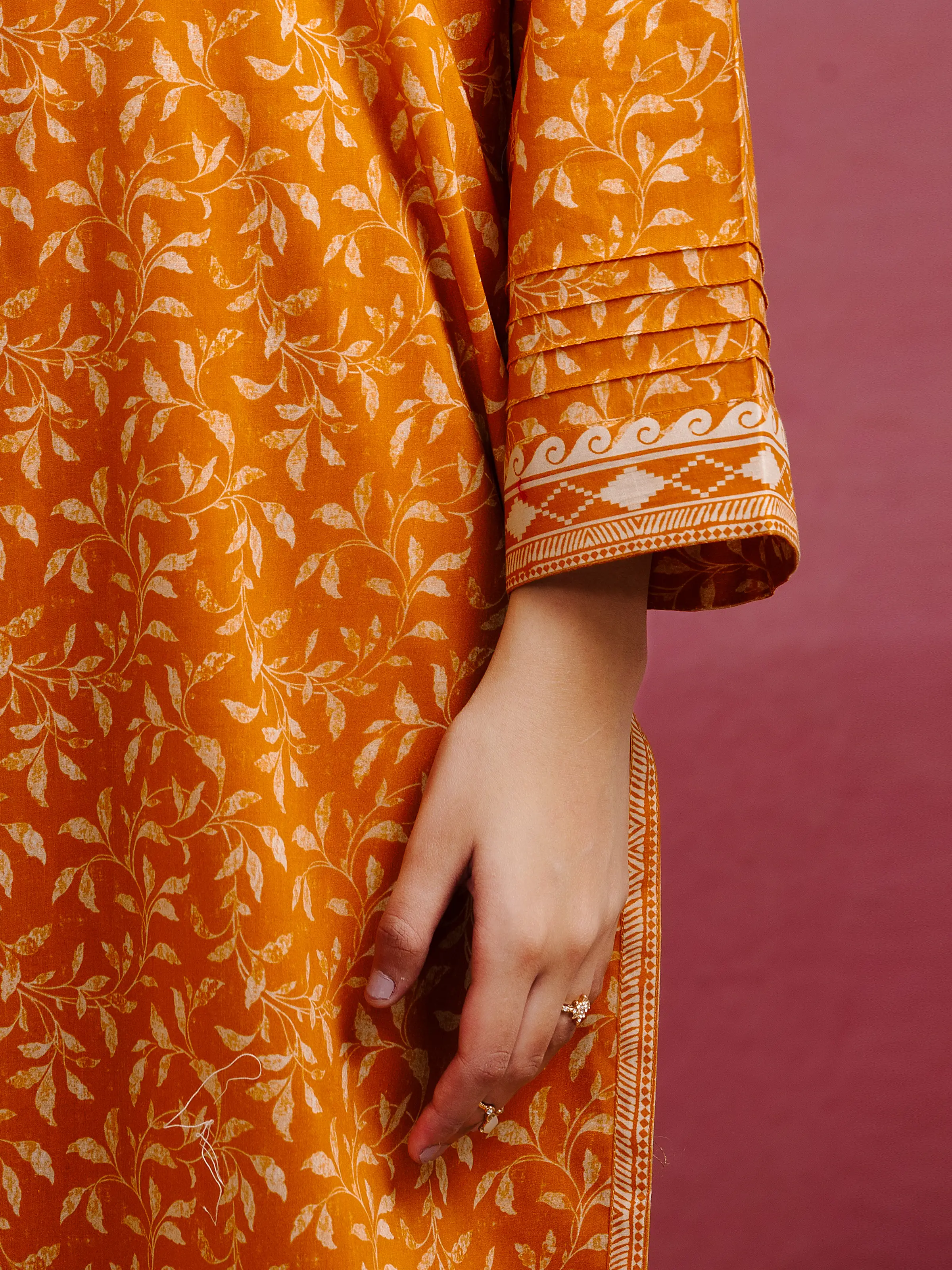 Unstitched Printed Lawn Suit - EWU5A1-35020-3P - Image 3