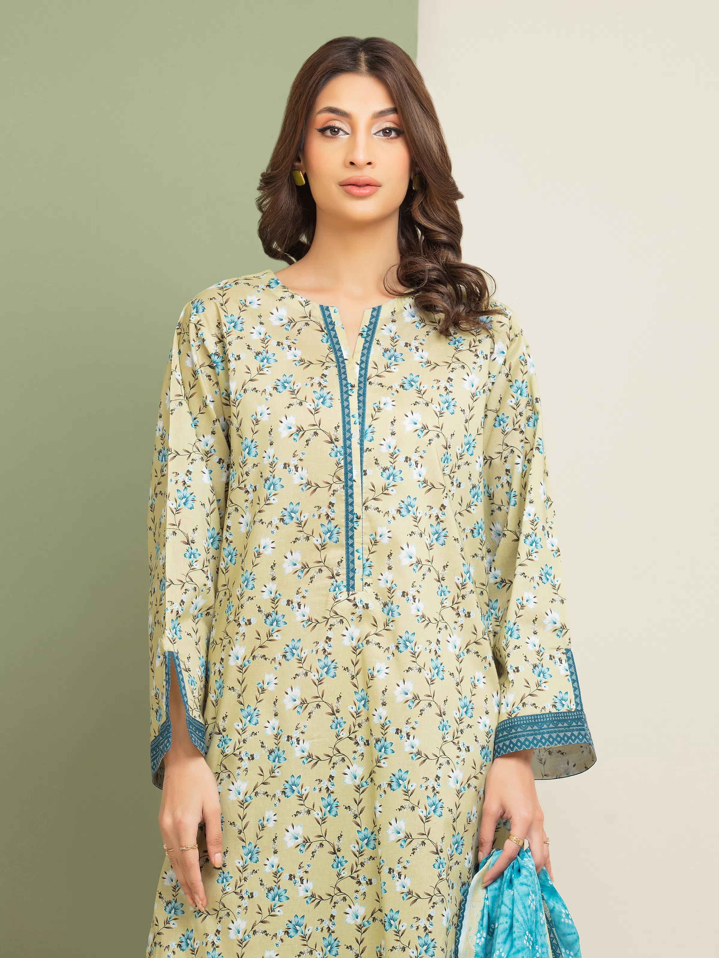 Unstitched Printed Lawn Suit - EWU5A1-35073-3P - Image 2