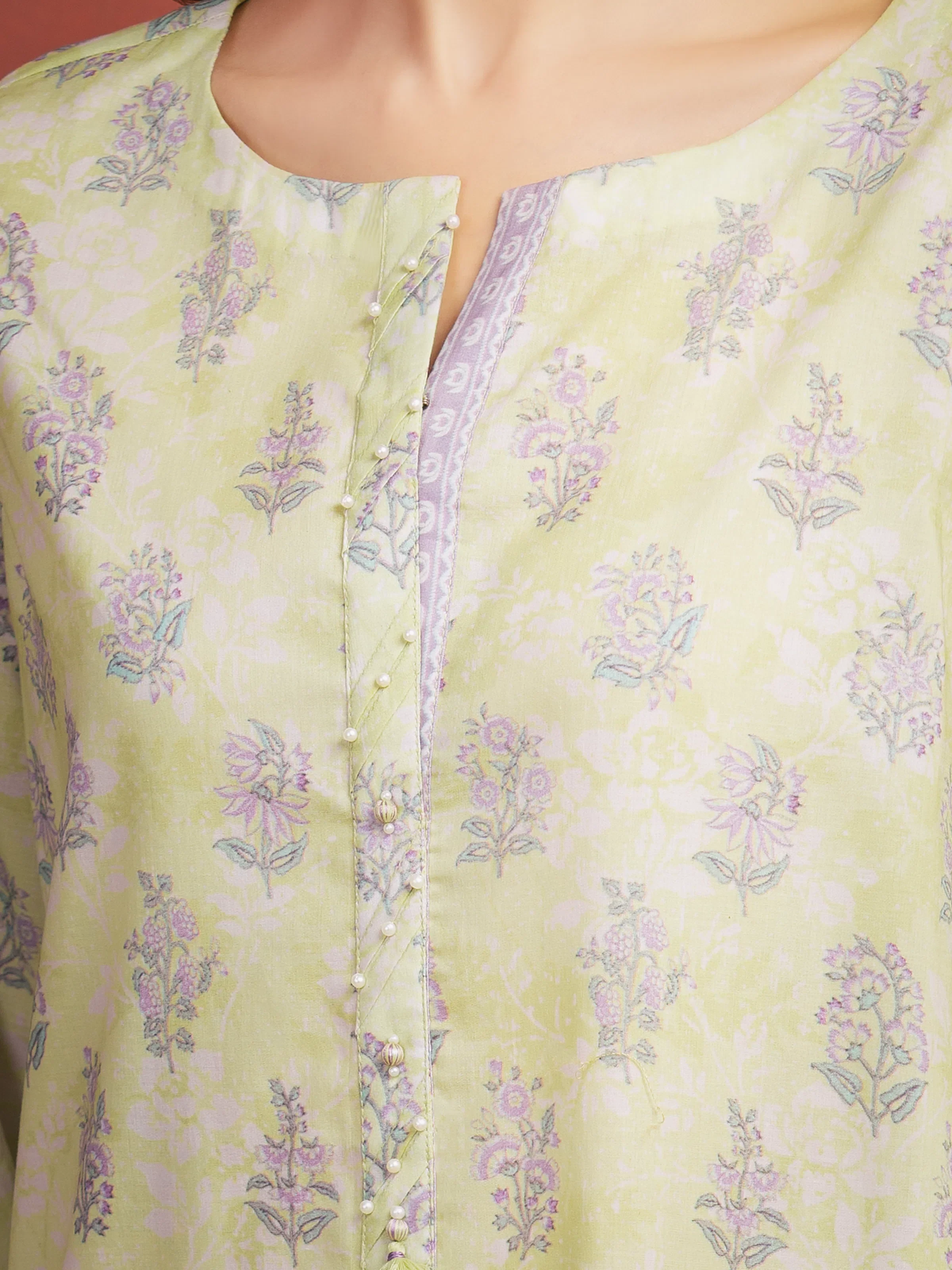Unstitched Printed Lawn Suit - EWU5A1-35301-3P - Image 4