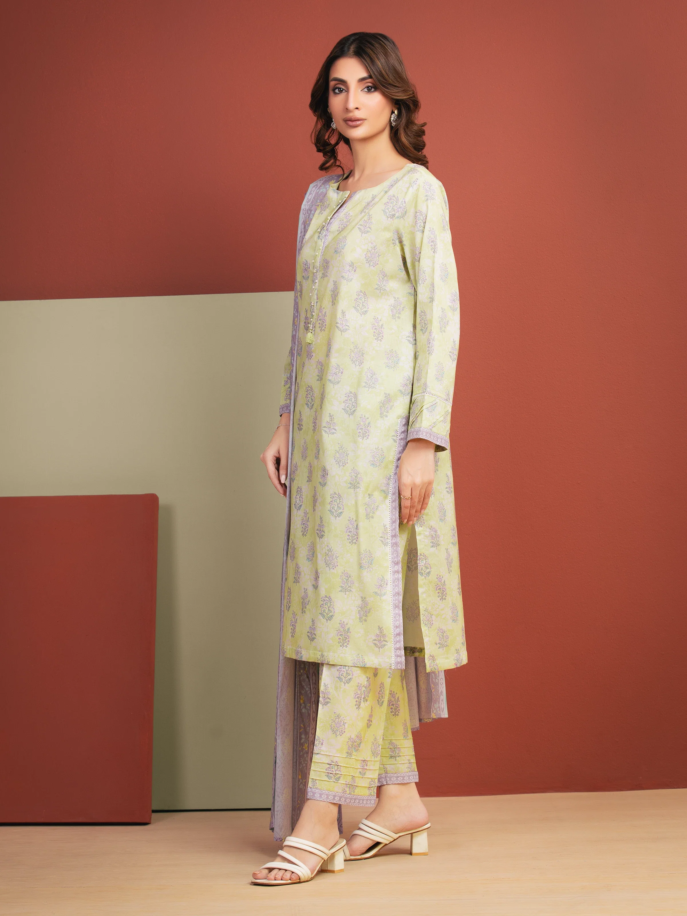 Unstitched Printed Lawn Suit - EWU5A1-35301-3P - Image 5