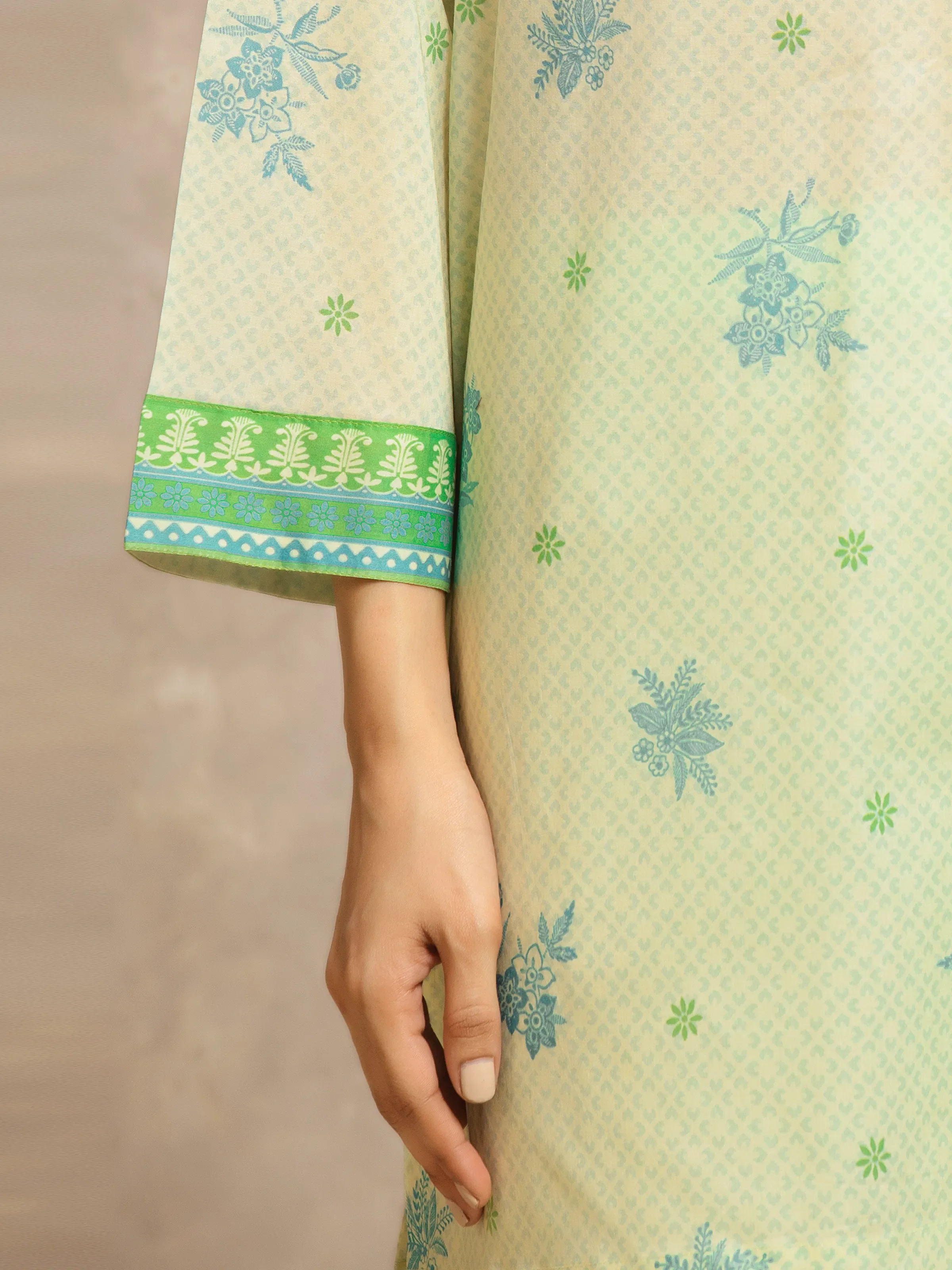 Unstitched Printed Lawn Suit - EWU6A1-36541-3P - Image 3