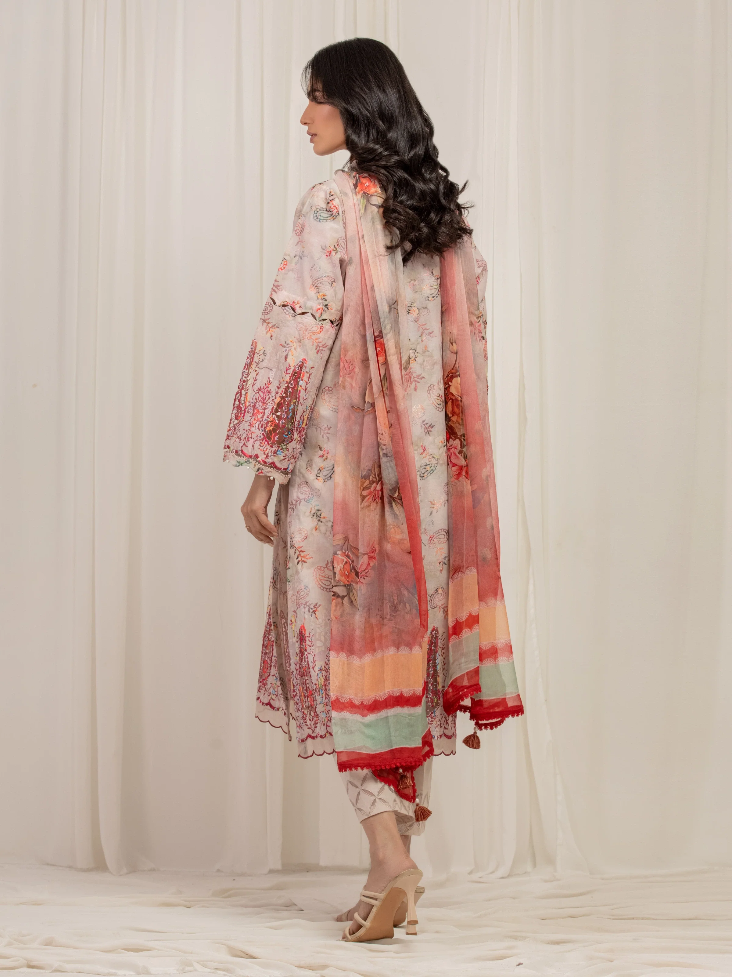 Unstitched Embroidered Cambric Suit - EWU6V2-33510-3P - Image 5