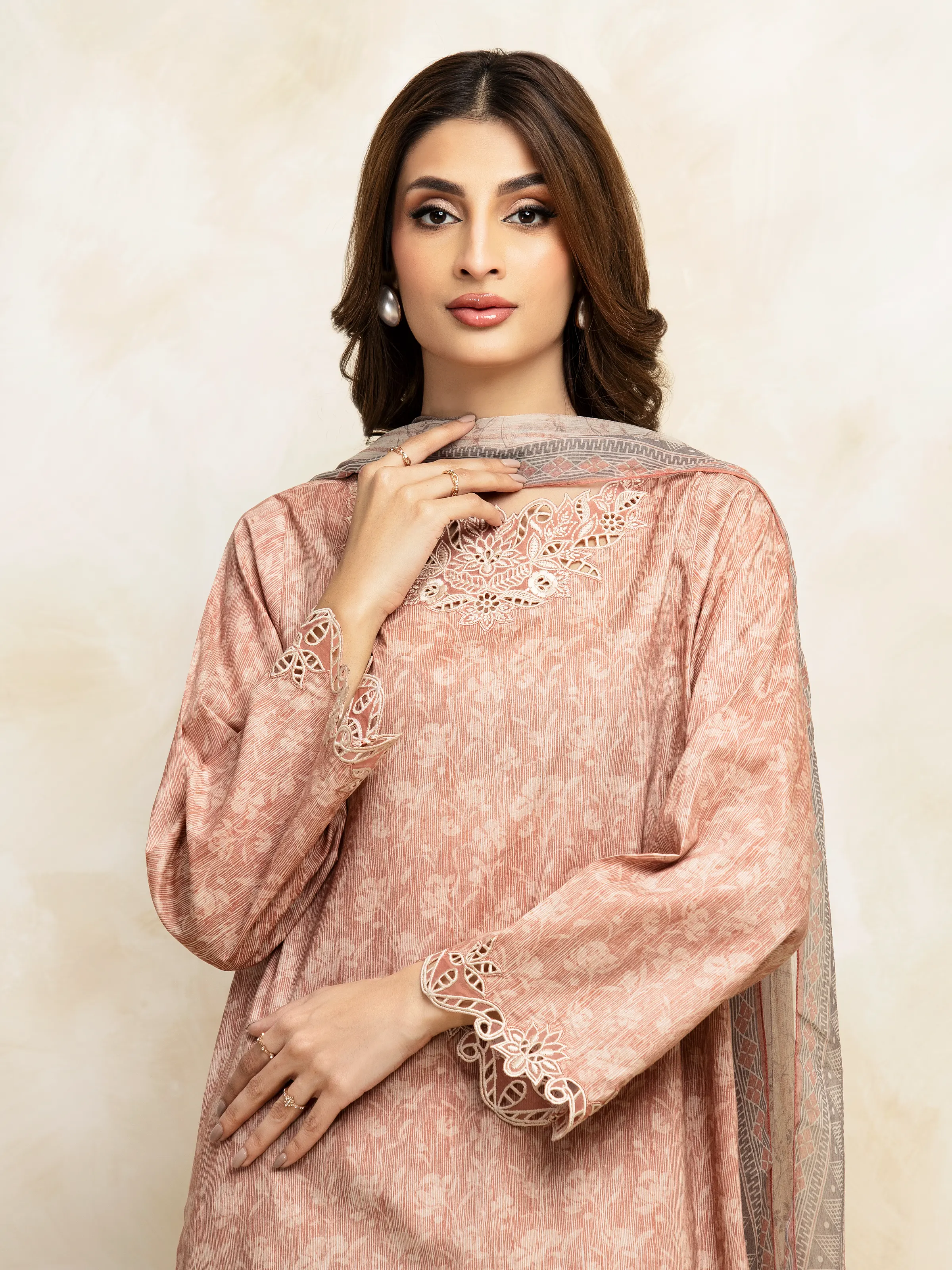 Unstitched Embroidered Lawn Suit - EWU5V1-31096-3P - Image 4