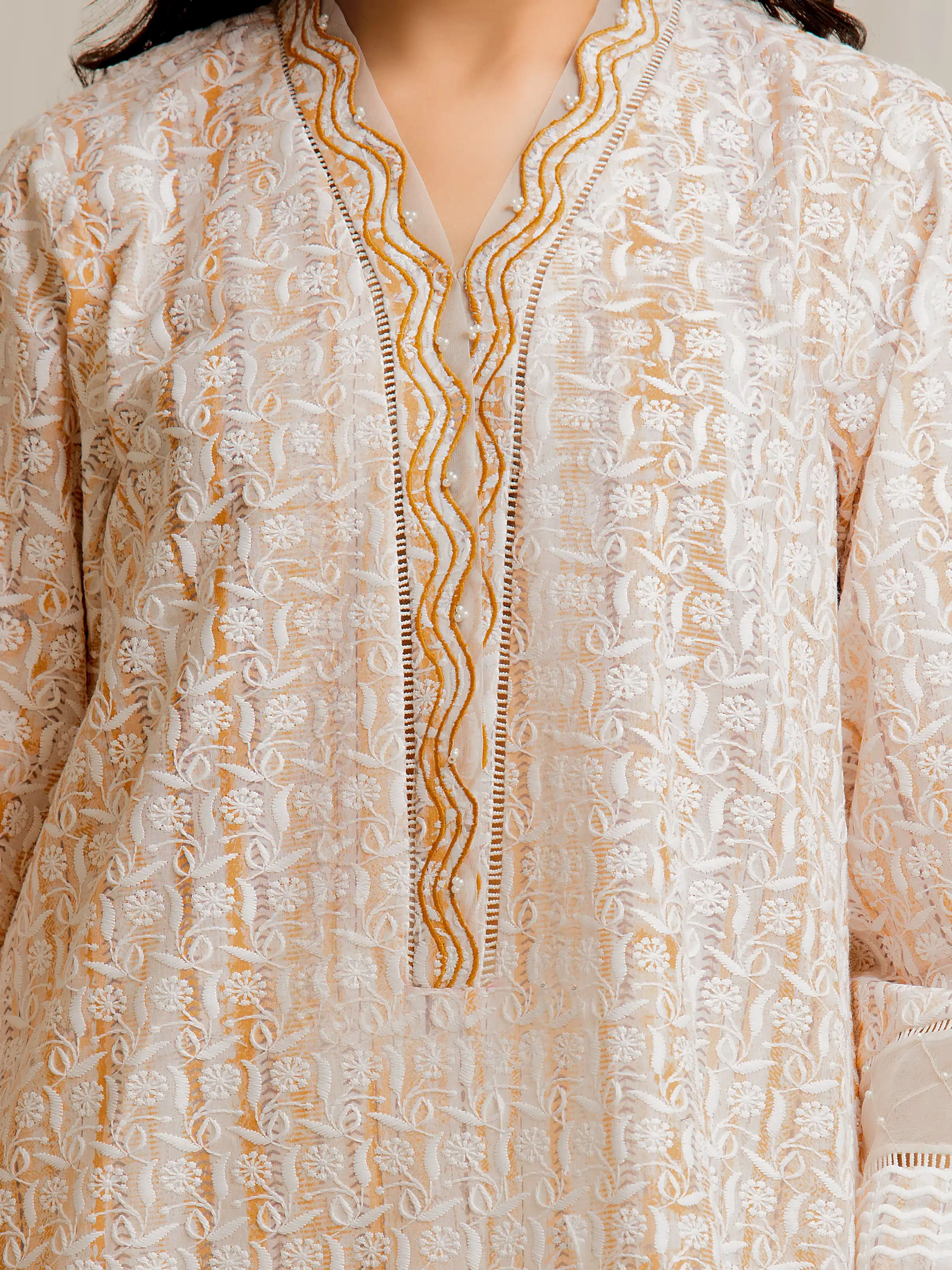 Unstitched Embroidered Cambric Suit - EWU6V2-33511-3P - Image 4
