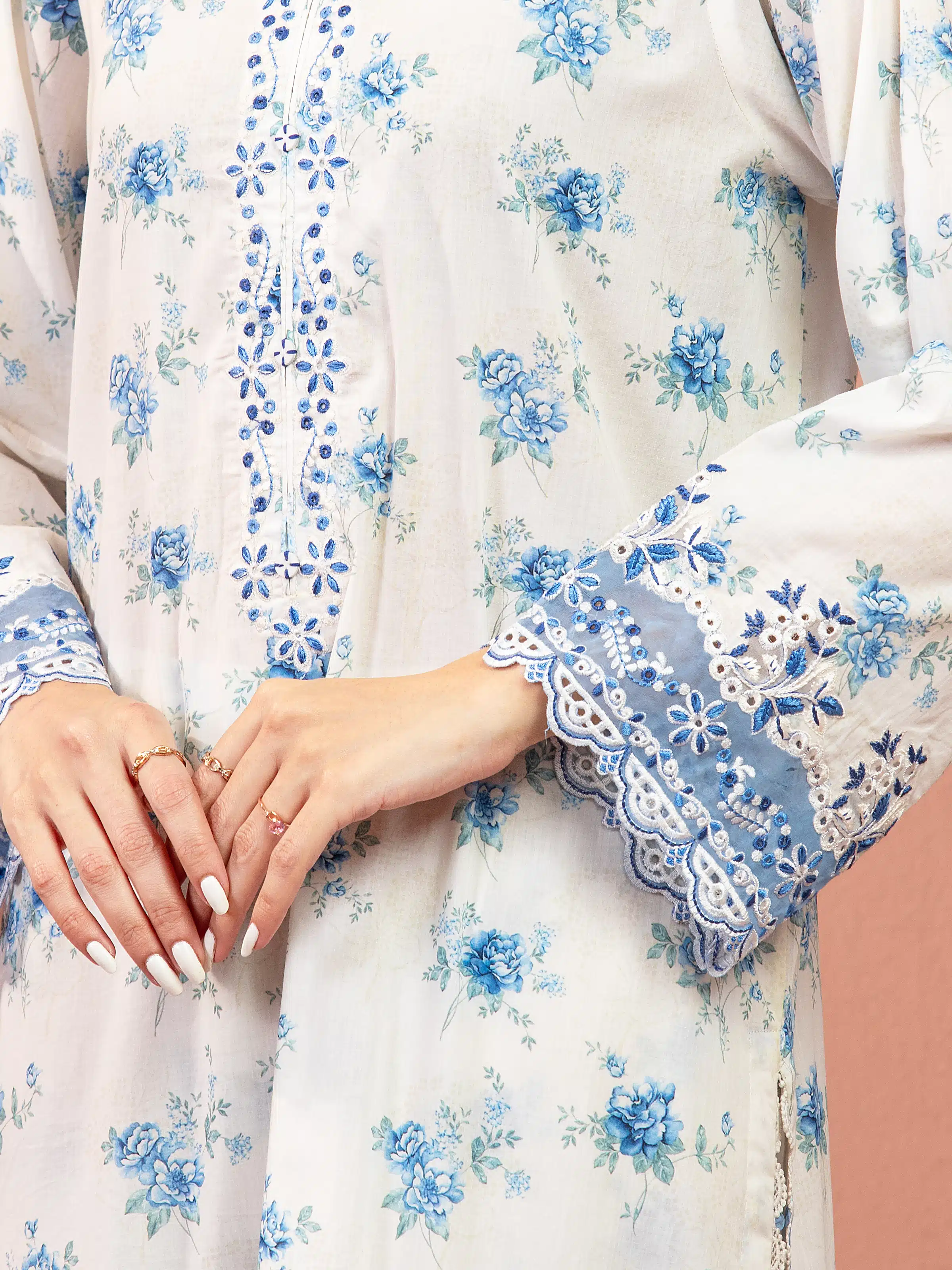 Unstitched Embroidered Lawn Suit - EWU5V1-31488-3P - Image 4