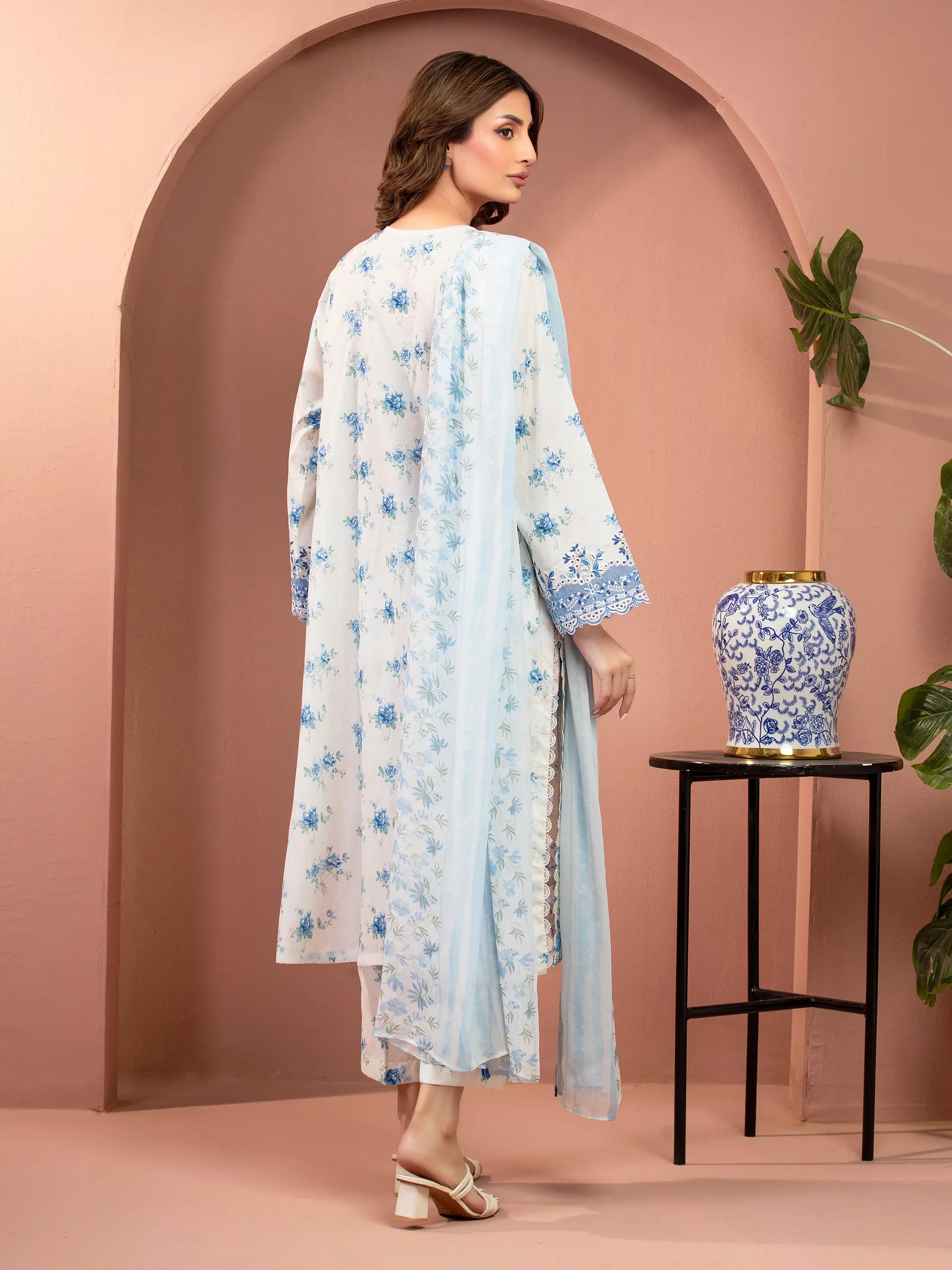 Unstitched Embroidered Lawn Suit - EWU5V1-31488-3P - Image 5