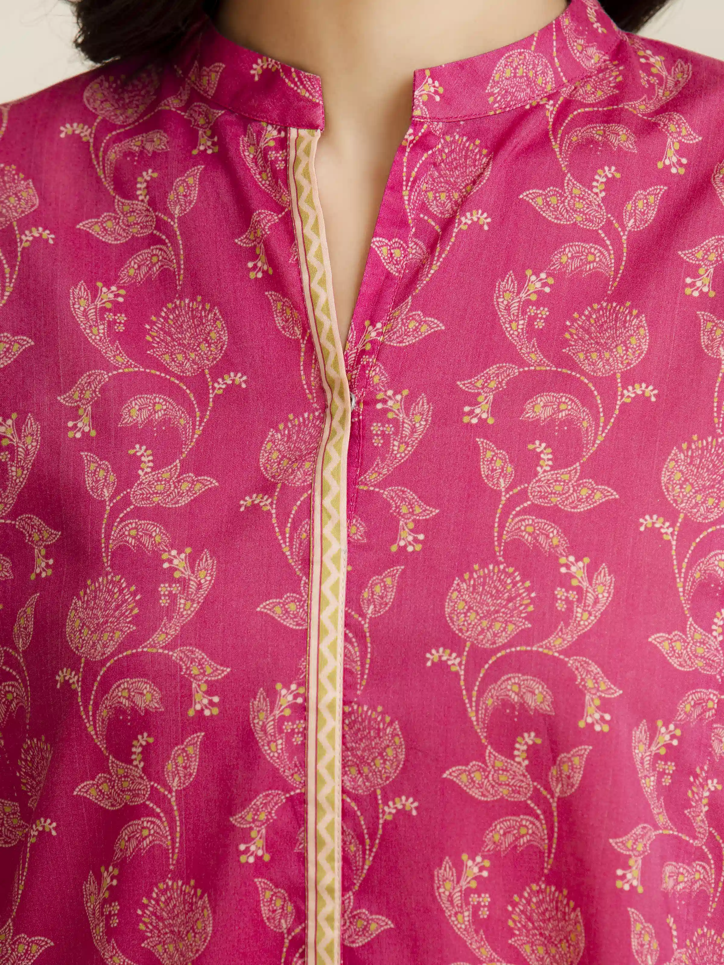 Unstitched Printed Lawn Suit - EWU5A1-35171-3P - Image 3