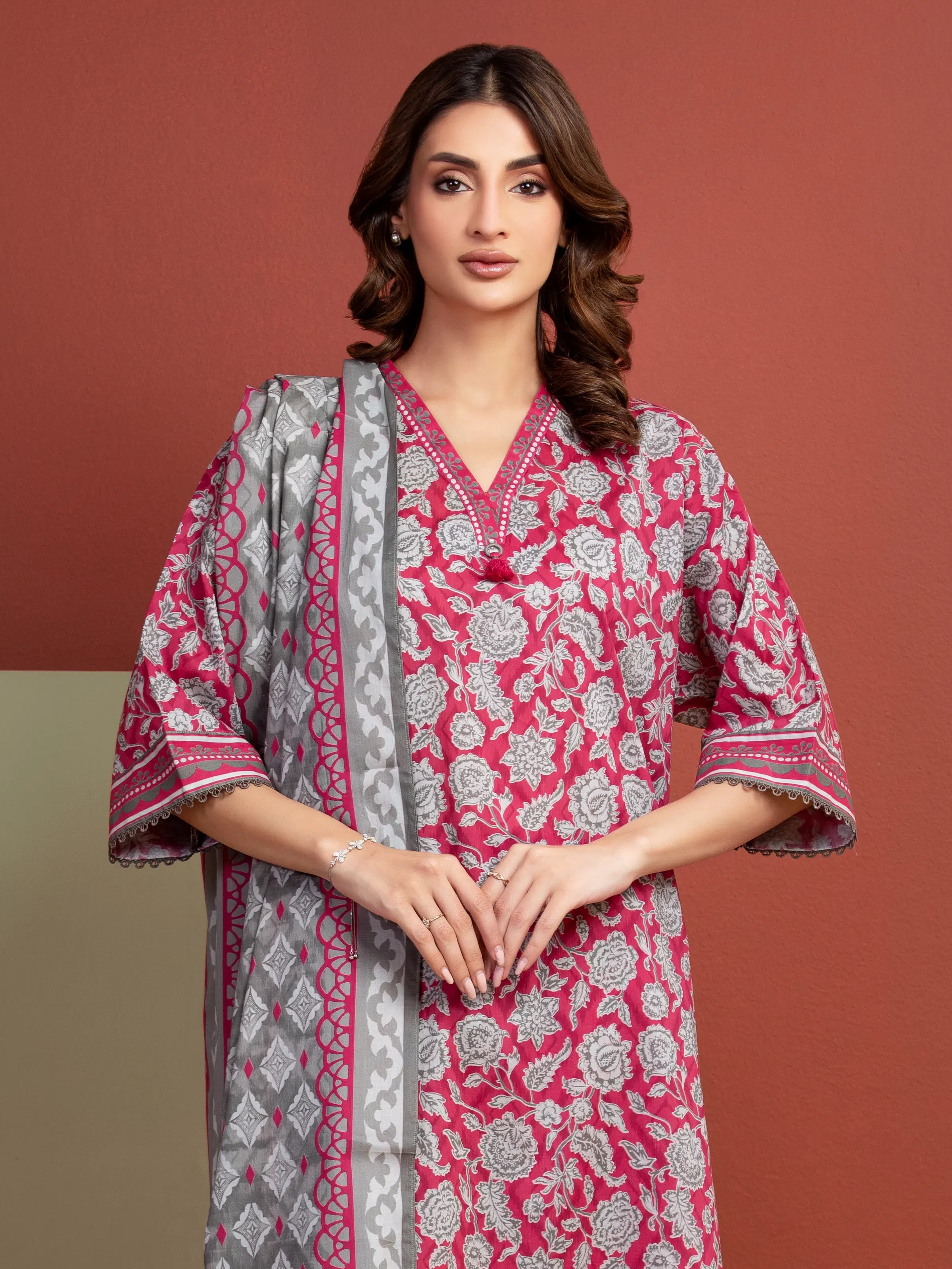 Unstitched Printed Lawn Suit - EWU5A1-35287-3P - Image 2