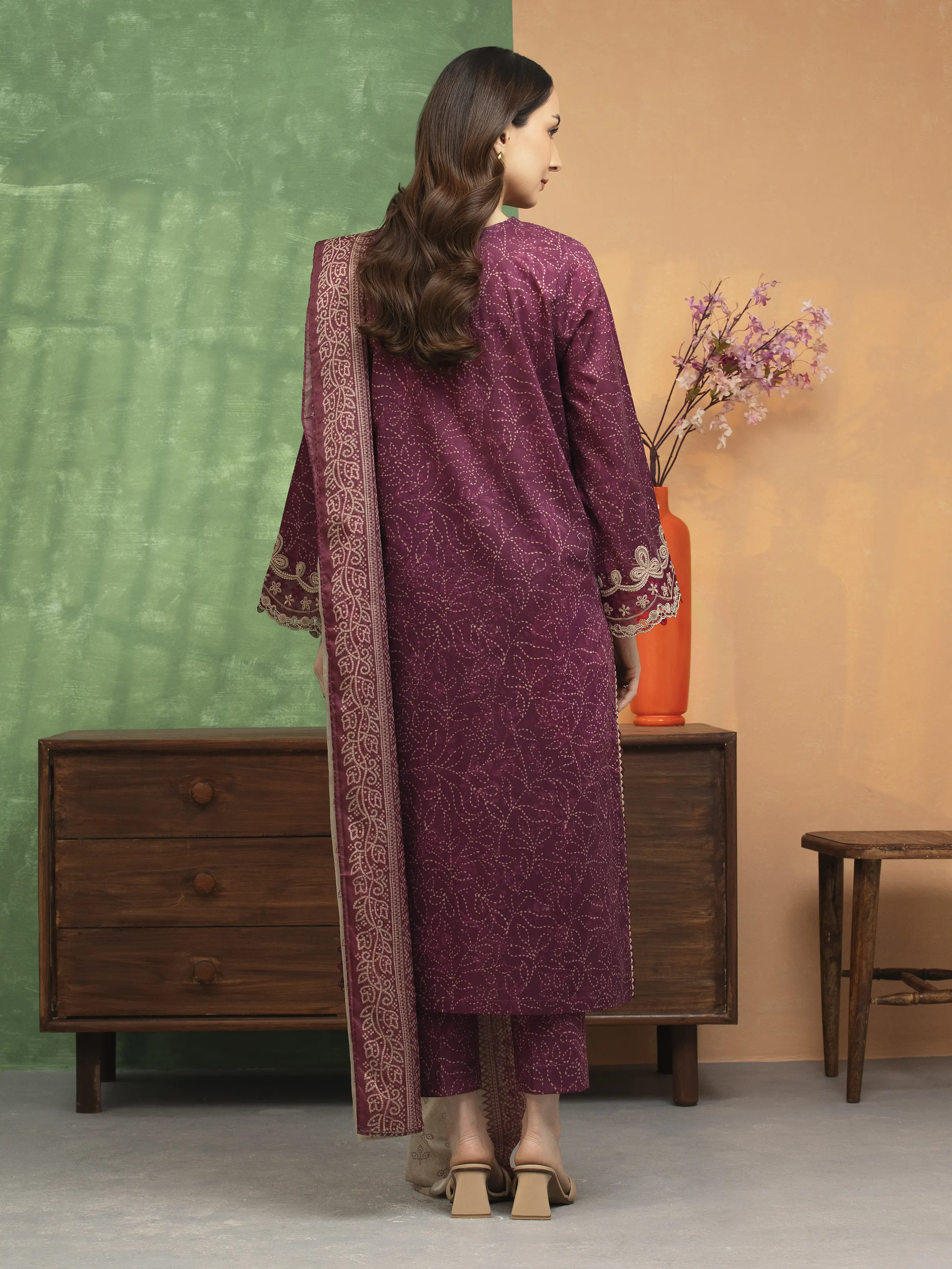 Unstitched Embroidered Lawn Suit - EWU5V1-31435-3P - Image 2