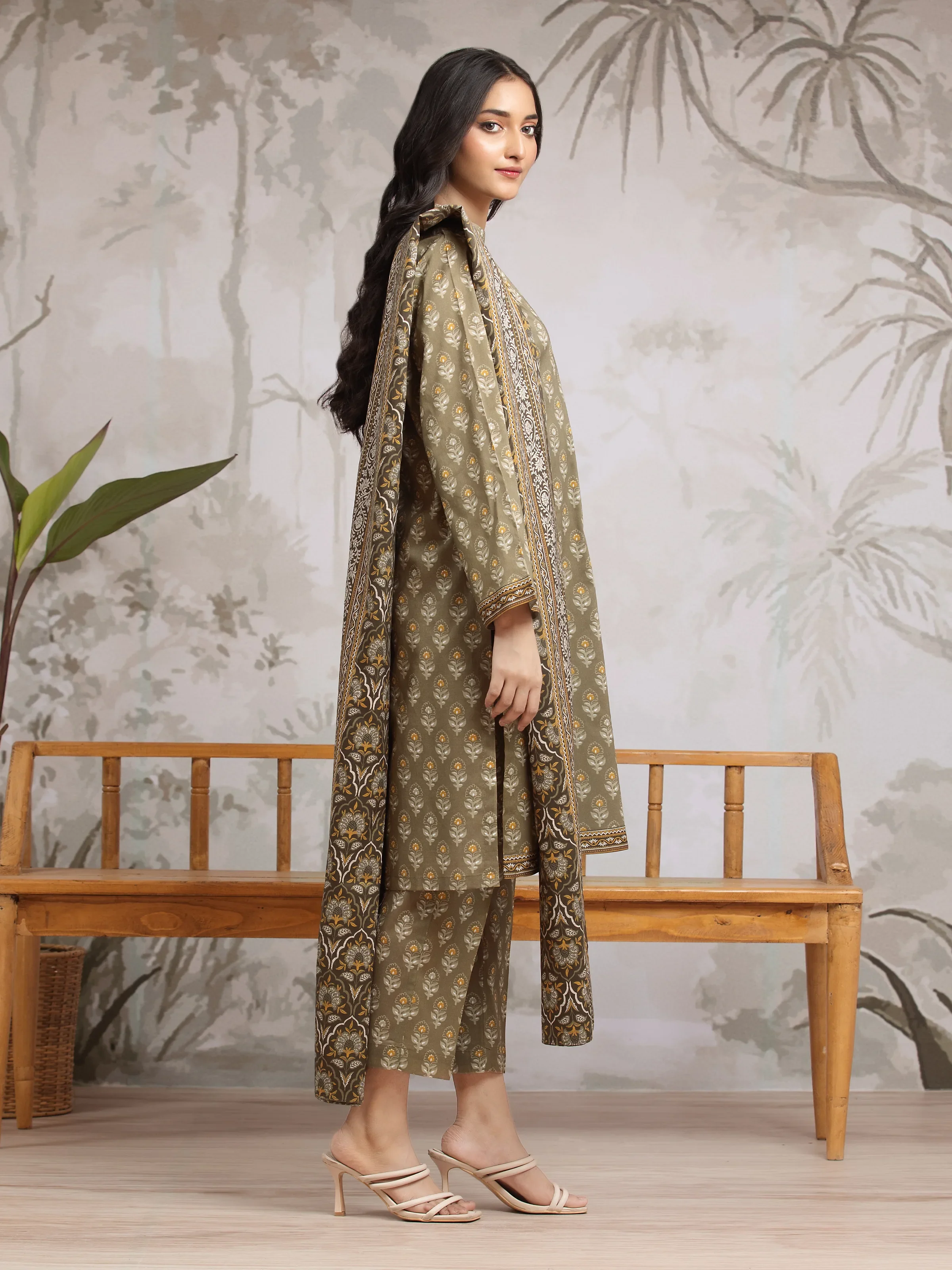 Unstitched  Printed Khaddar Shirt Dupatta - EWU24A3-29608SD - Image 2