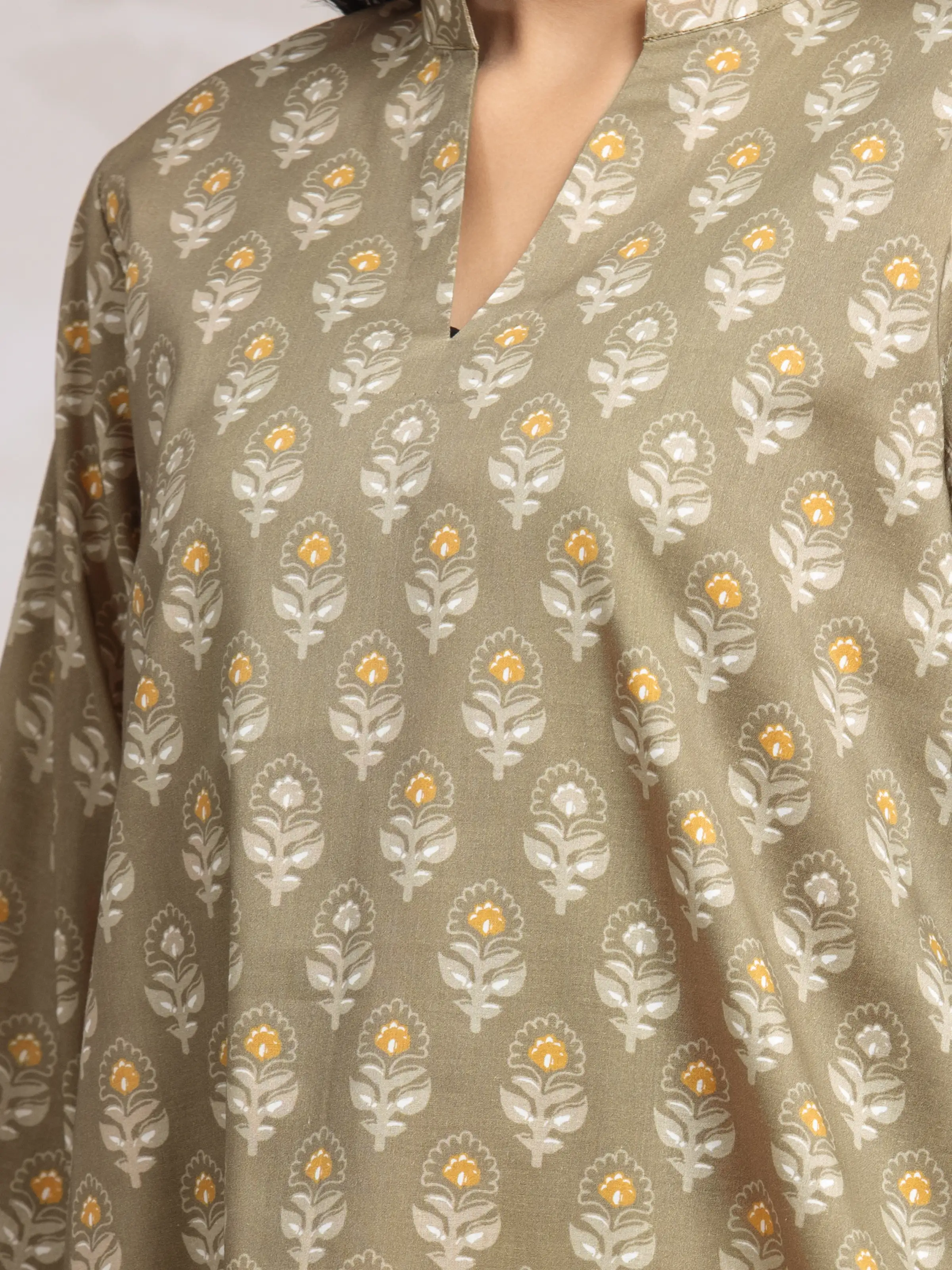 Unstitched  Printed Khaddar Shirt Dupatta - EWU24A3-29608SD - Image 5