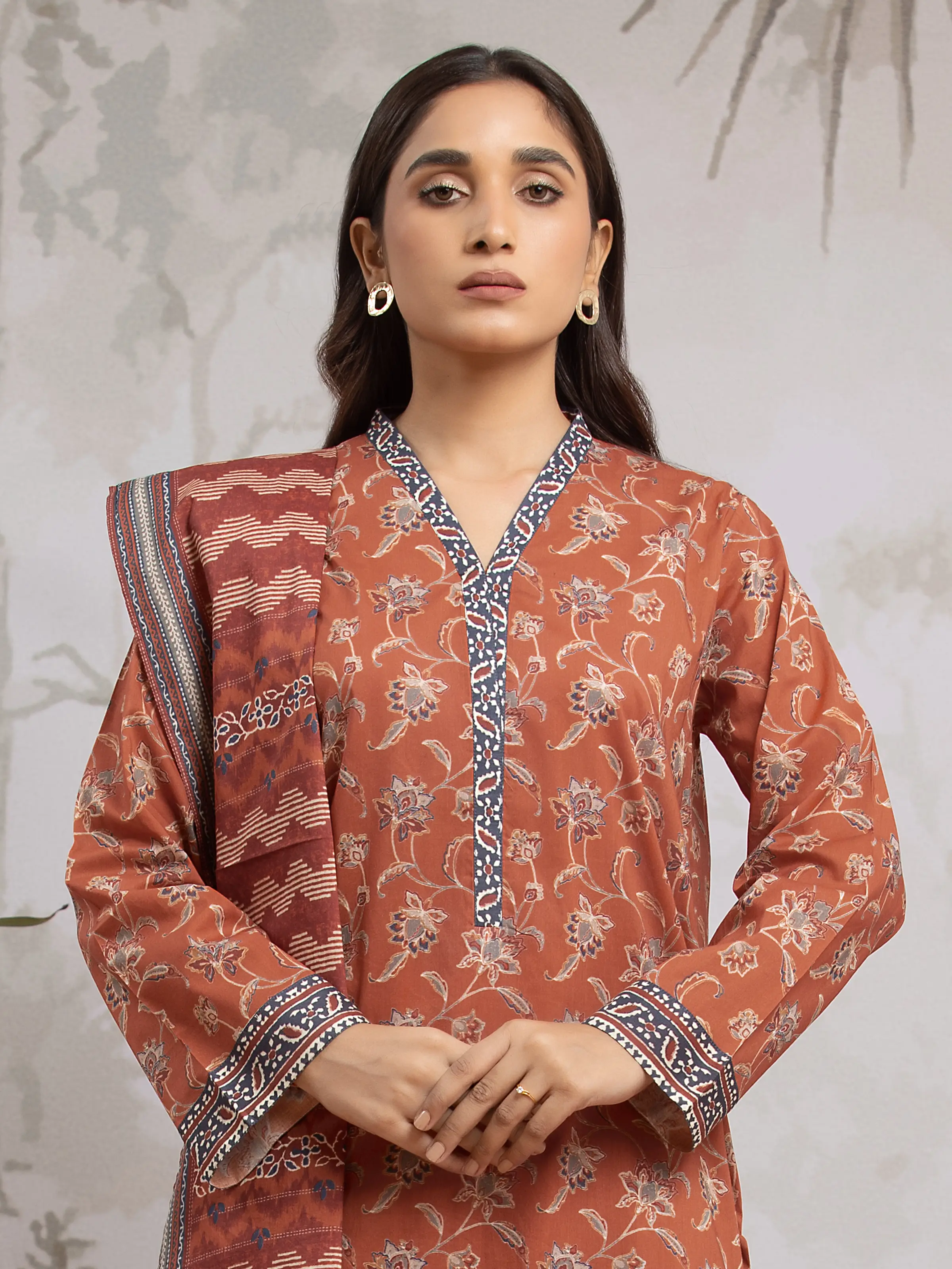 Unstitched  Printed Khaddar Shirt Dupatta - EWU24A3-29619SD - Image 3