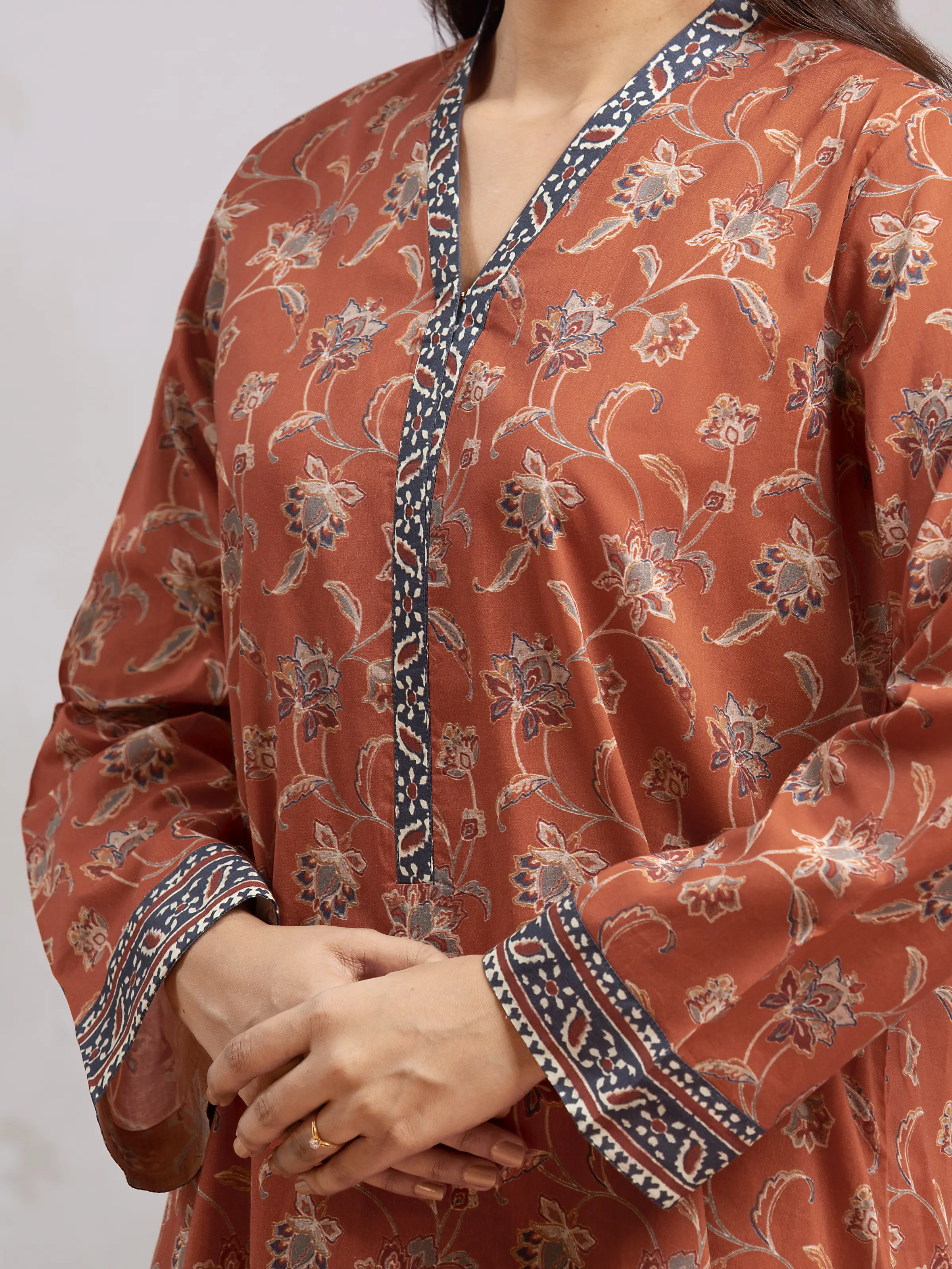 Unstitched  Printed Khaddar Shirt Dupatta - EWU24A3-29619SD - Image 4