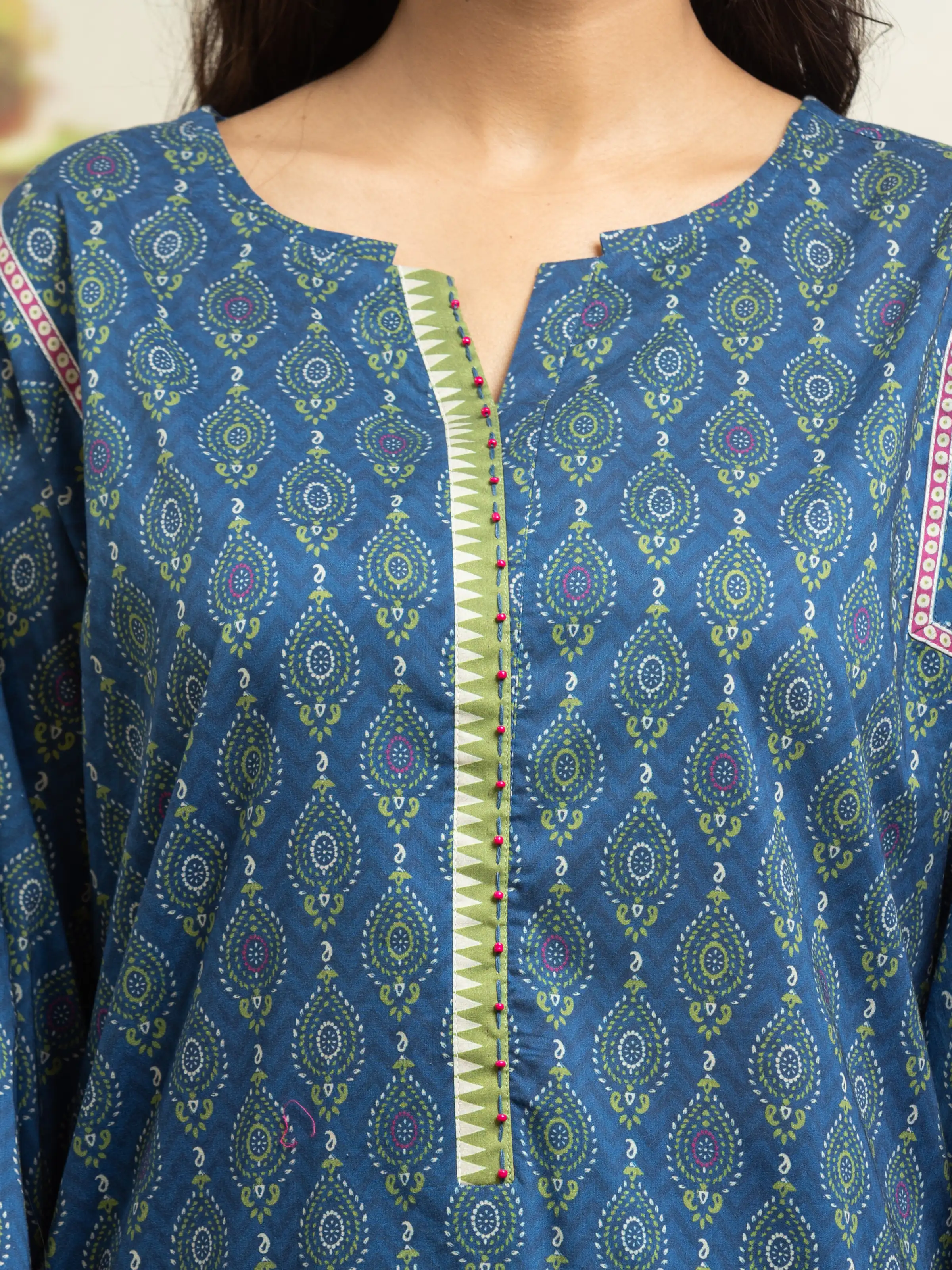 Unstitched  Printed Khaddar Shirt Dupatta - EWU24A3-29820SD - Image 4