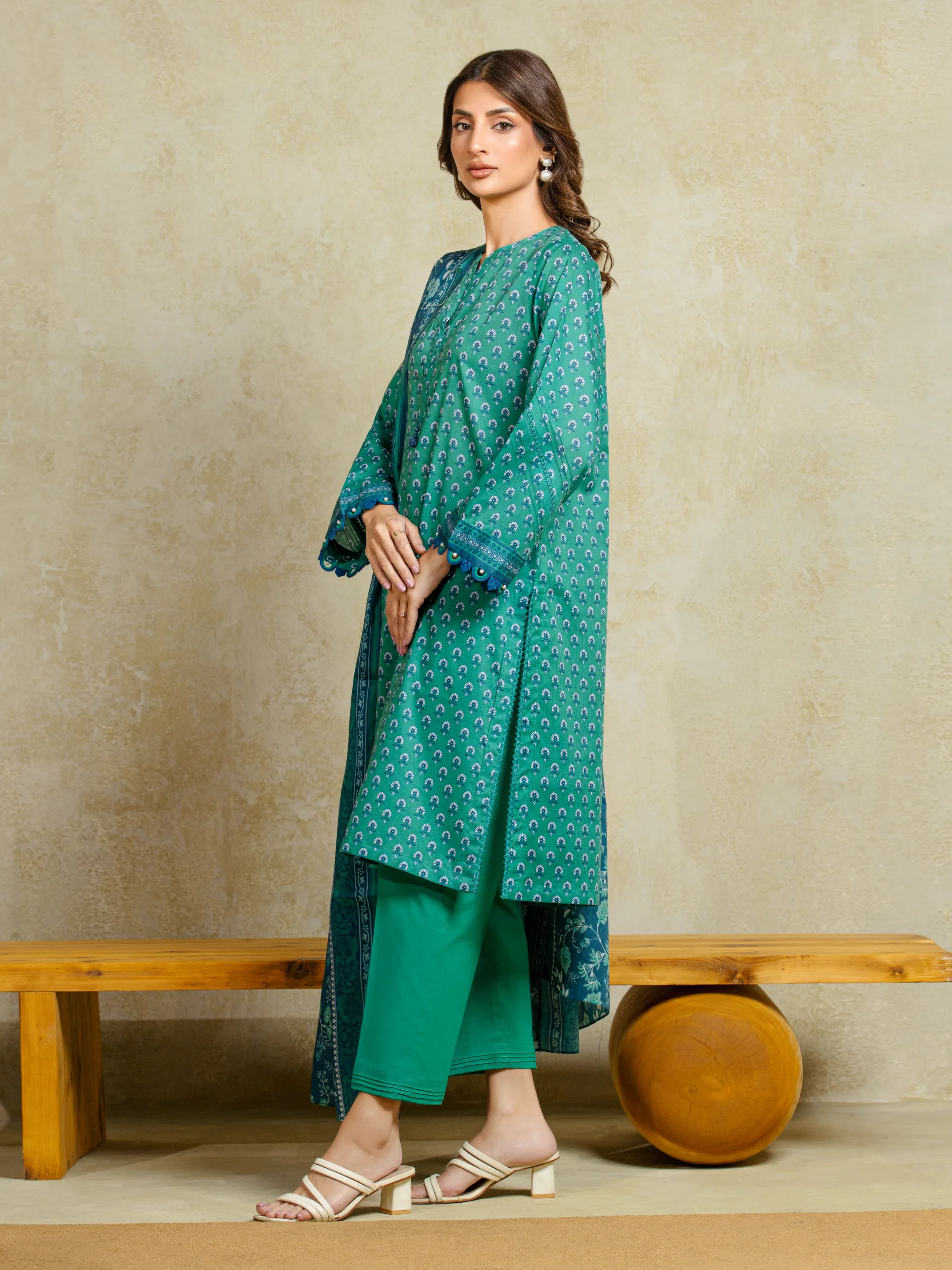 Unstitched Printed Khaddar Shirt Dupatta - EWU5A3-35934SD - Image 5