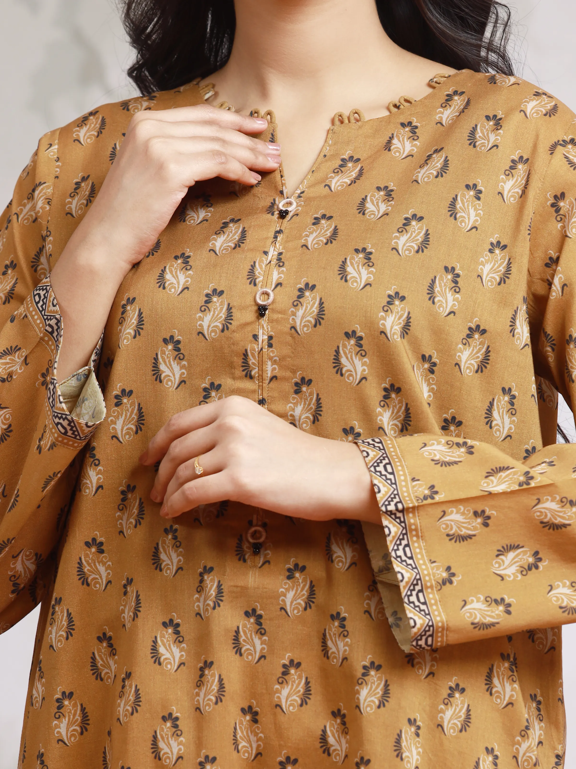 Unstitched  Printed Khaddar Shirt - EWU24A3-29598S - Image 4