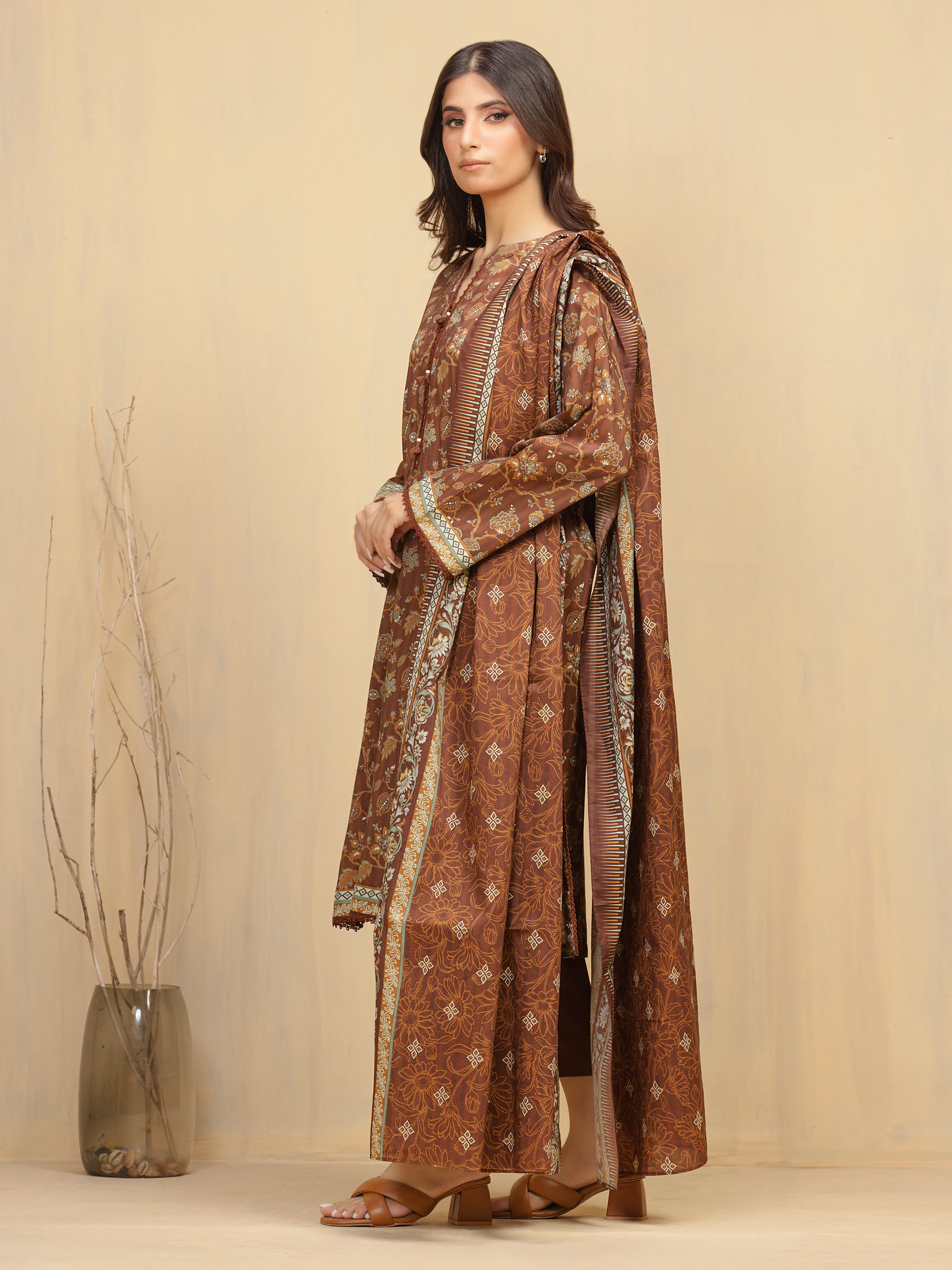 Unstitched Printed Khaddar Suit - EWU5A3-35997-3P - Image 4